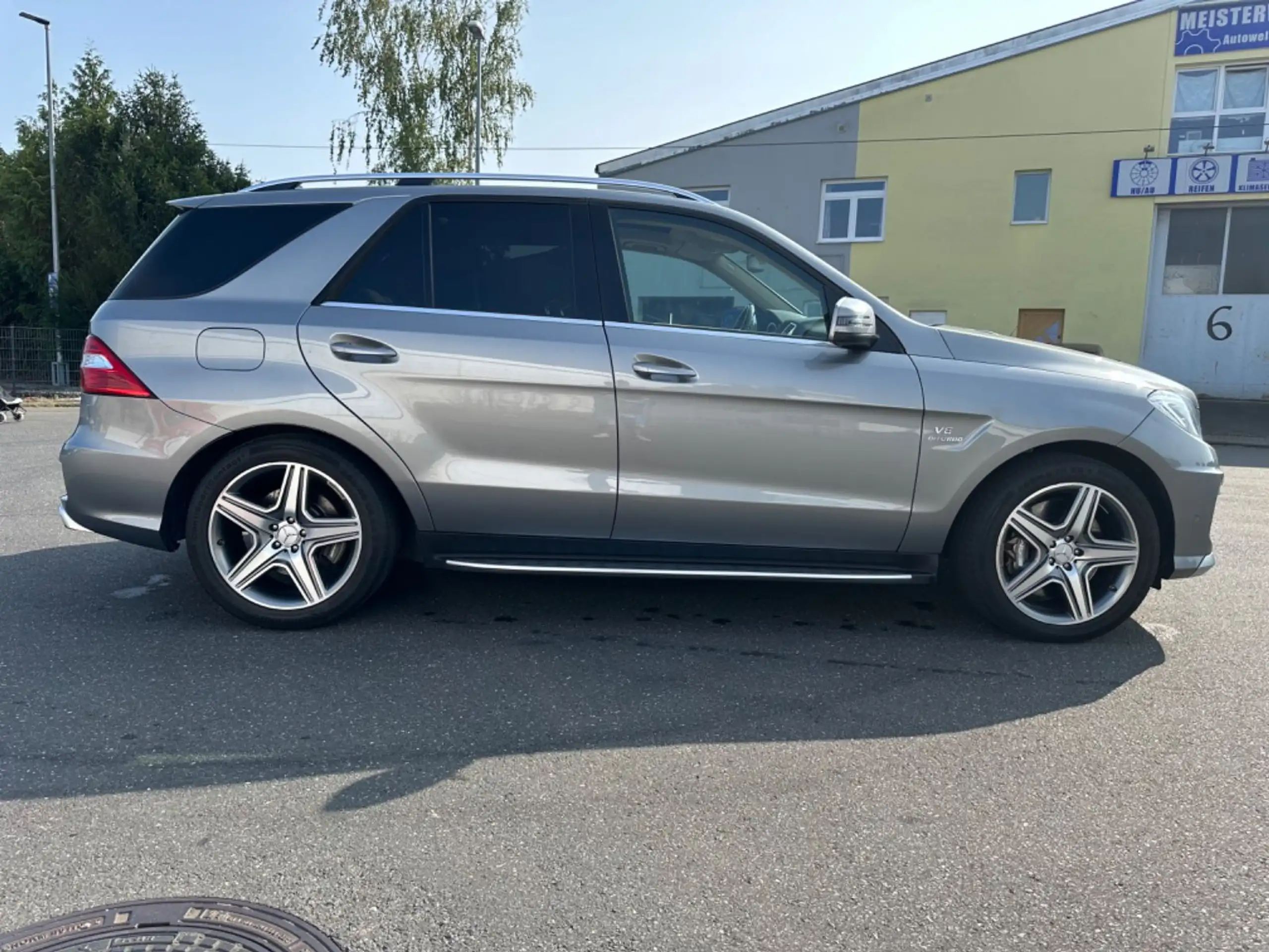 Mercedes-Benz - ML 63 AMG