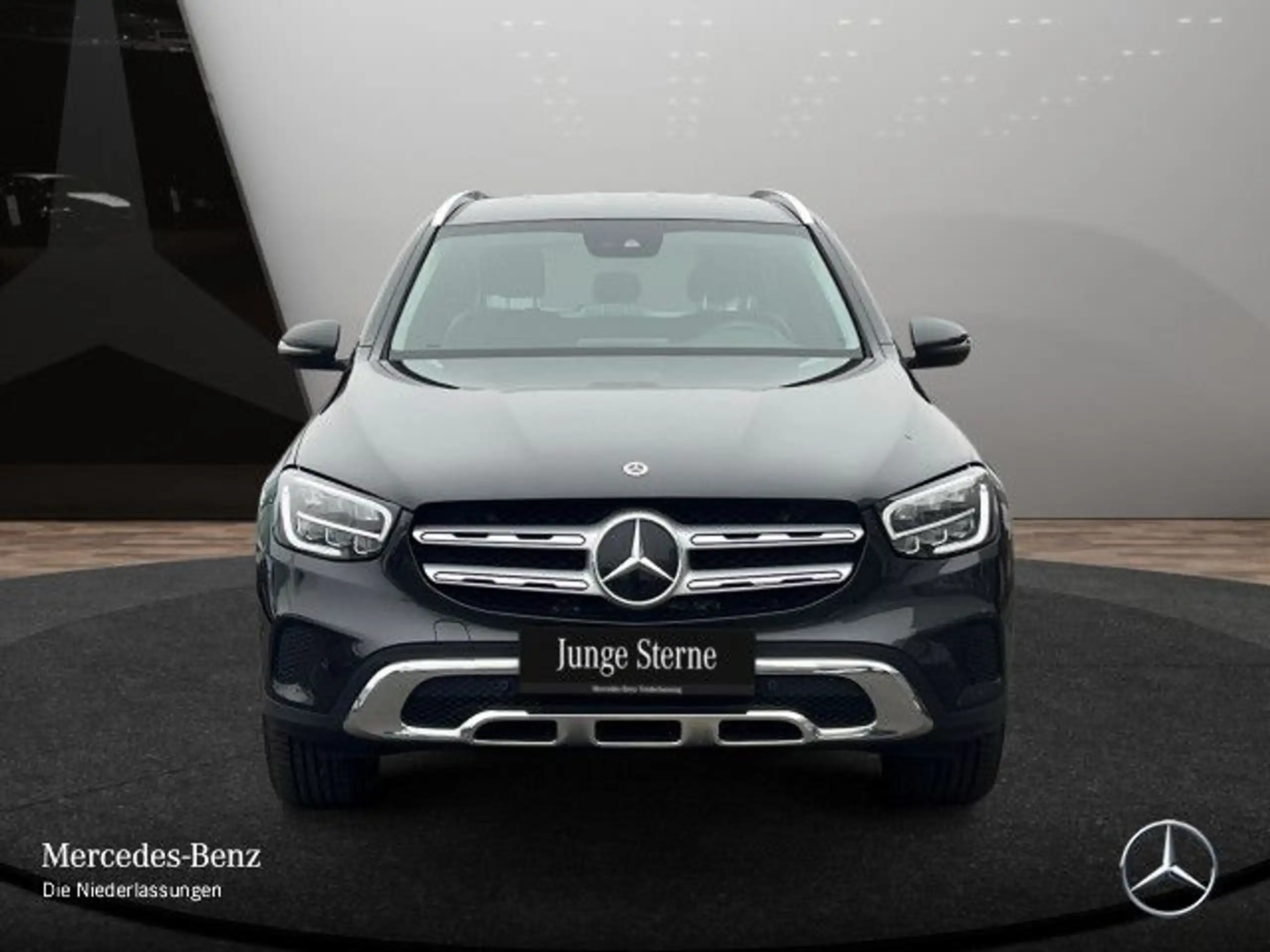 Mercedes-Benz - GLC 300