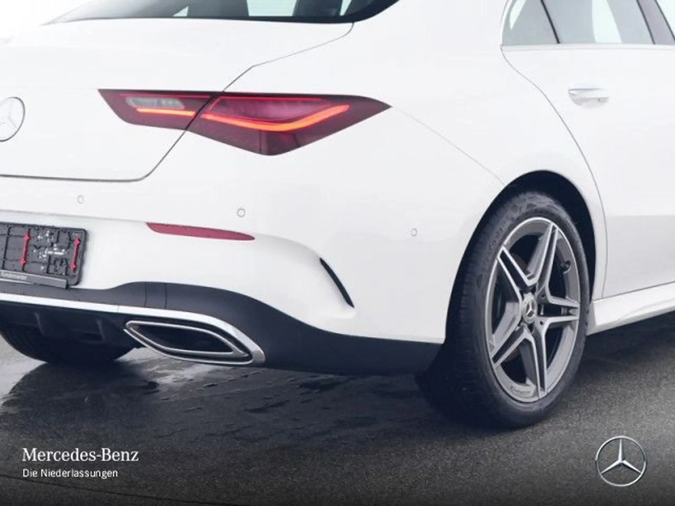 Mercedes-Benz - CLA 200