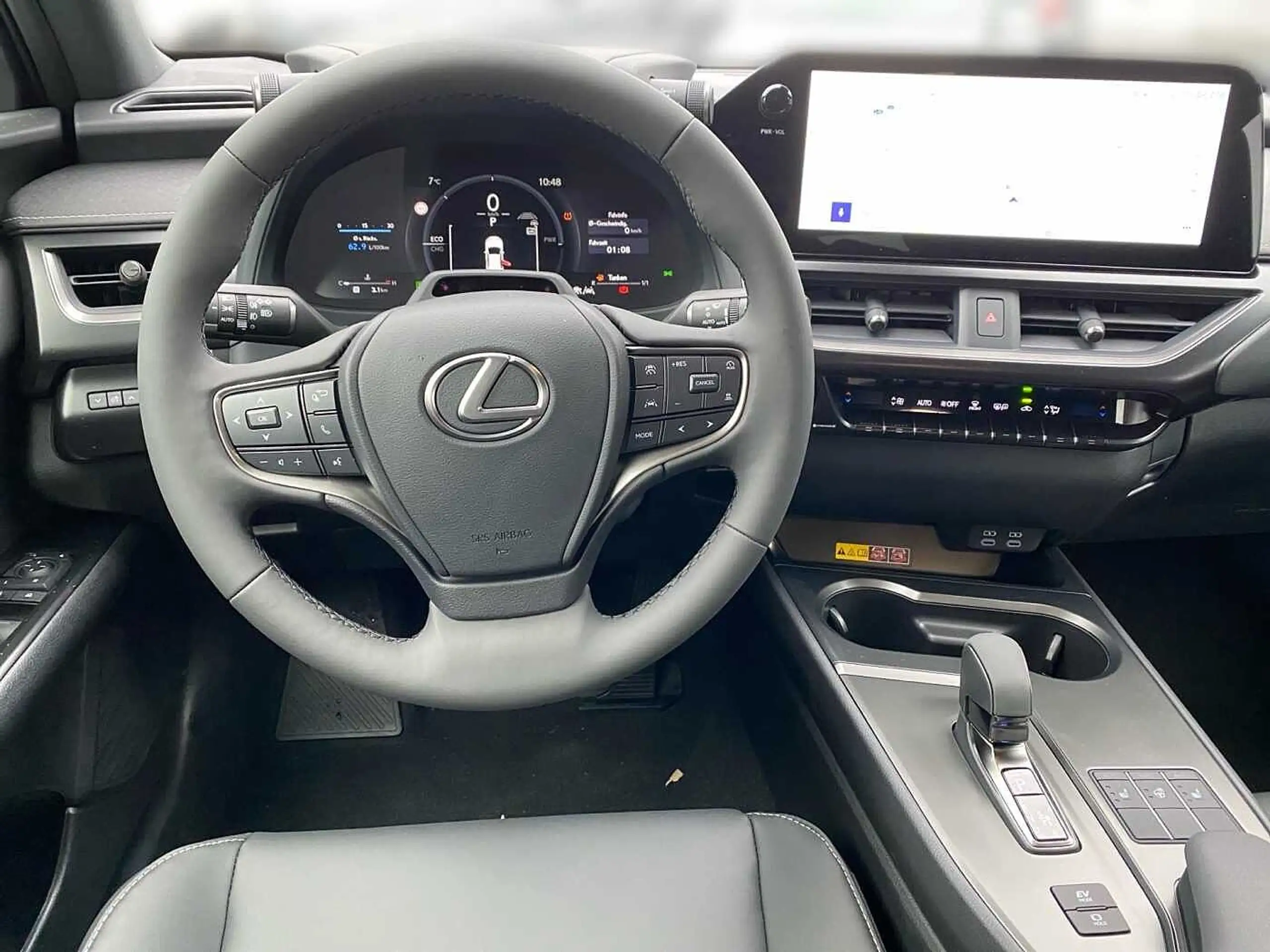 Lexus - UX 300h