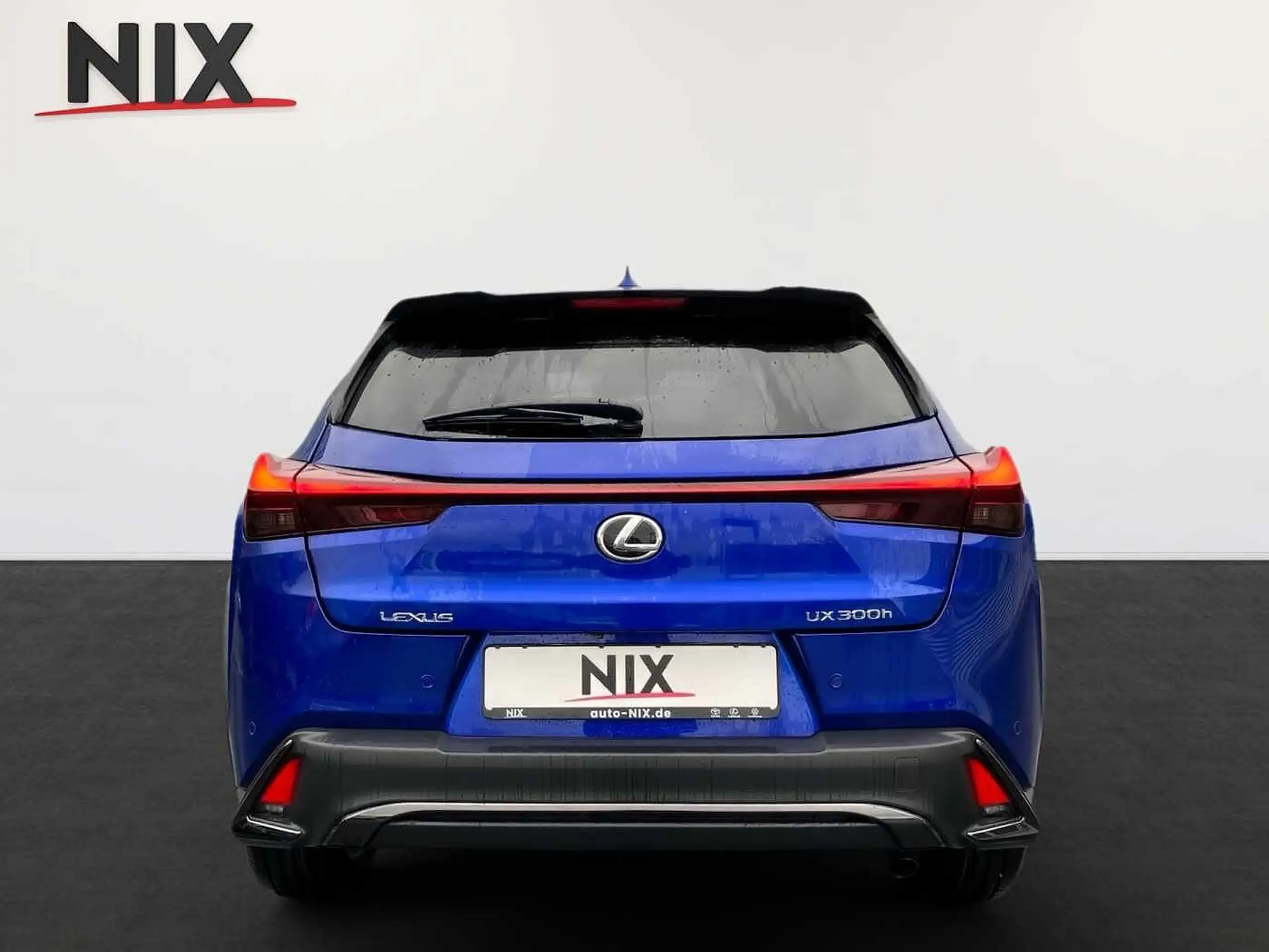 Lexus - UX 300h