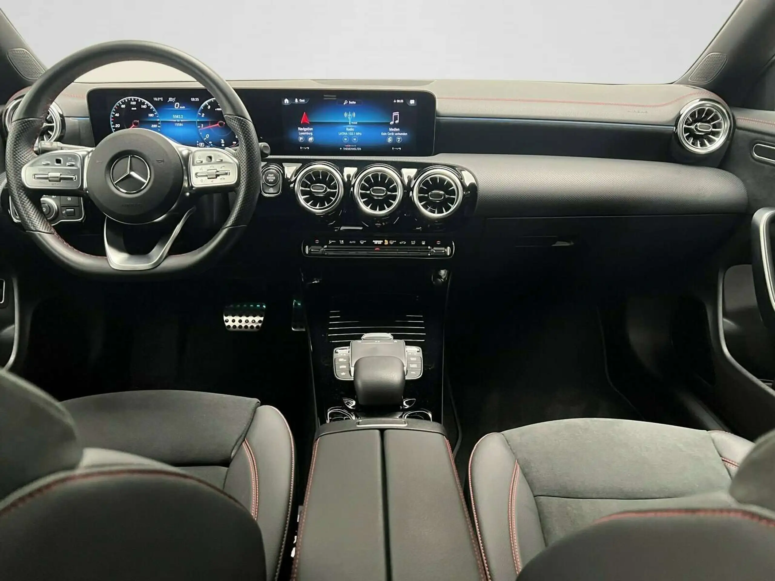 Mercedes-Benz - CLA 200