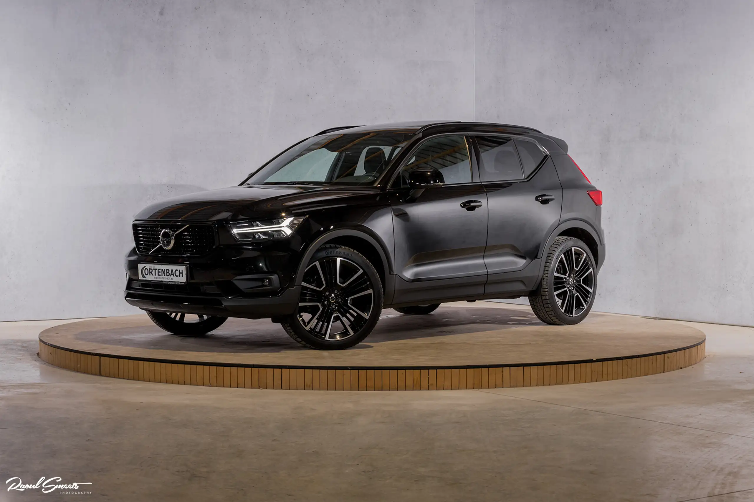 Volvo - XC40