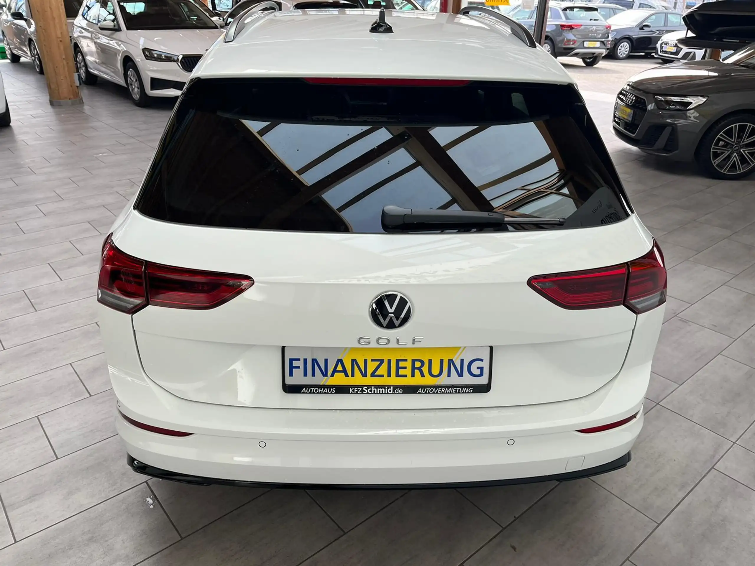 Volkswagen - Golf