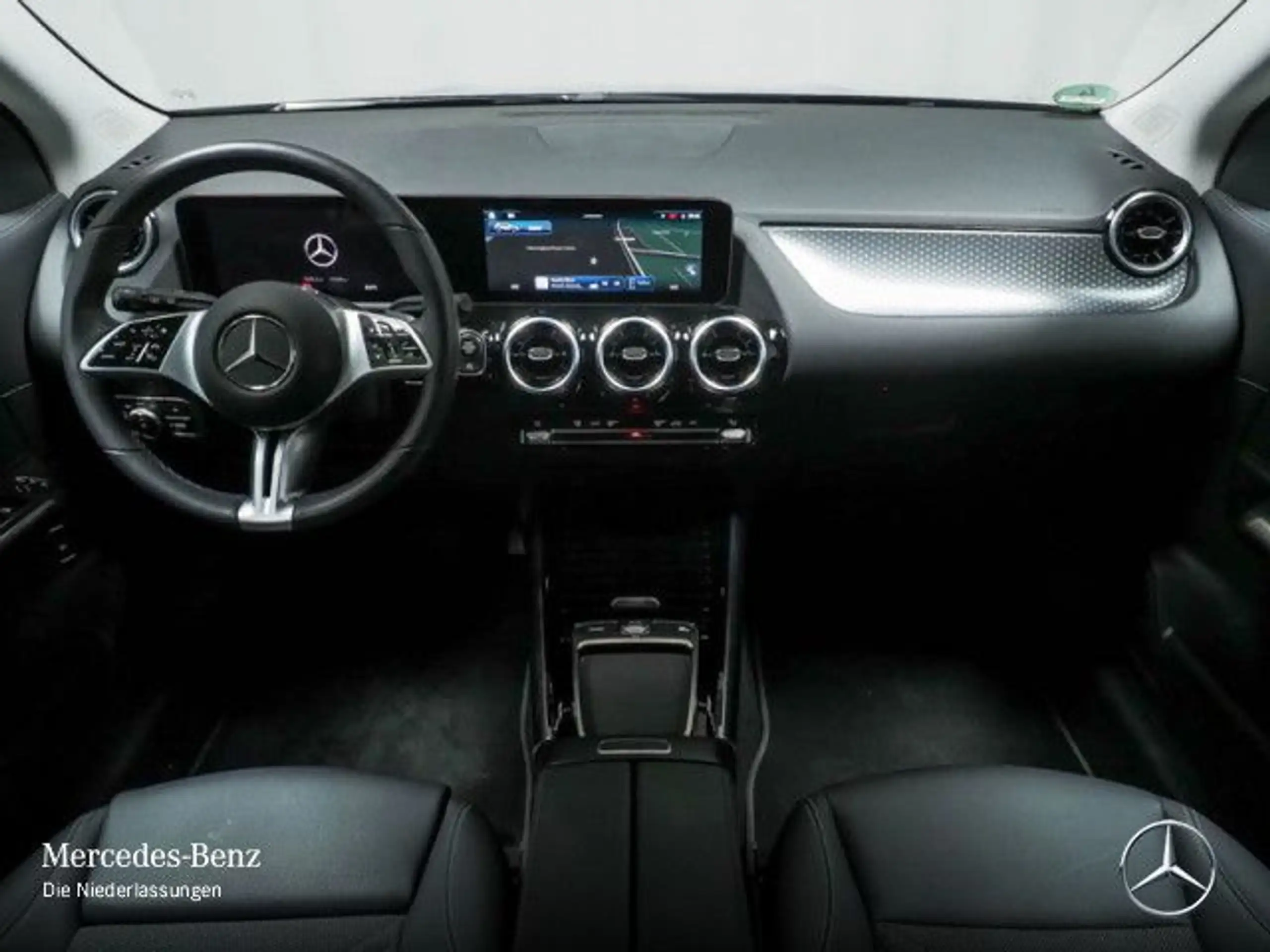 Mercedes-Benz - GLA 200