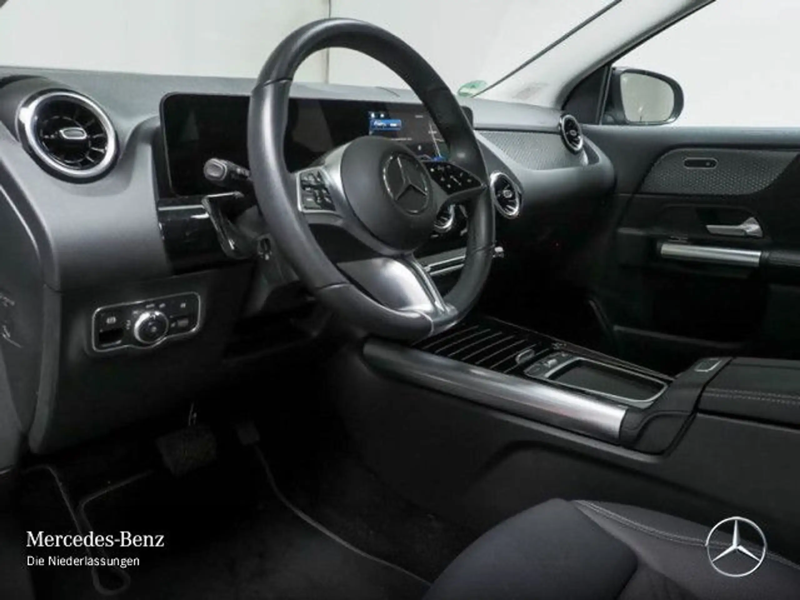 Mercedes-Benz - GLA 200