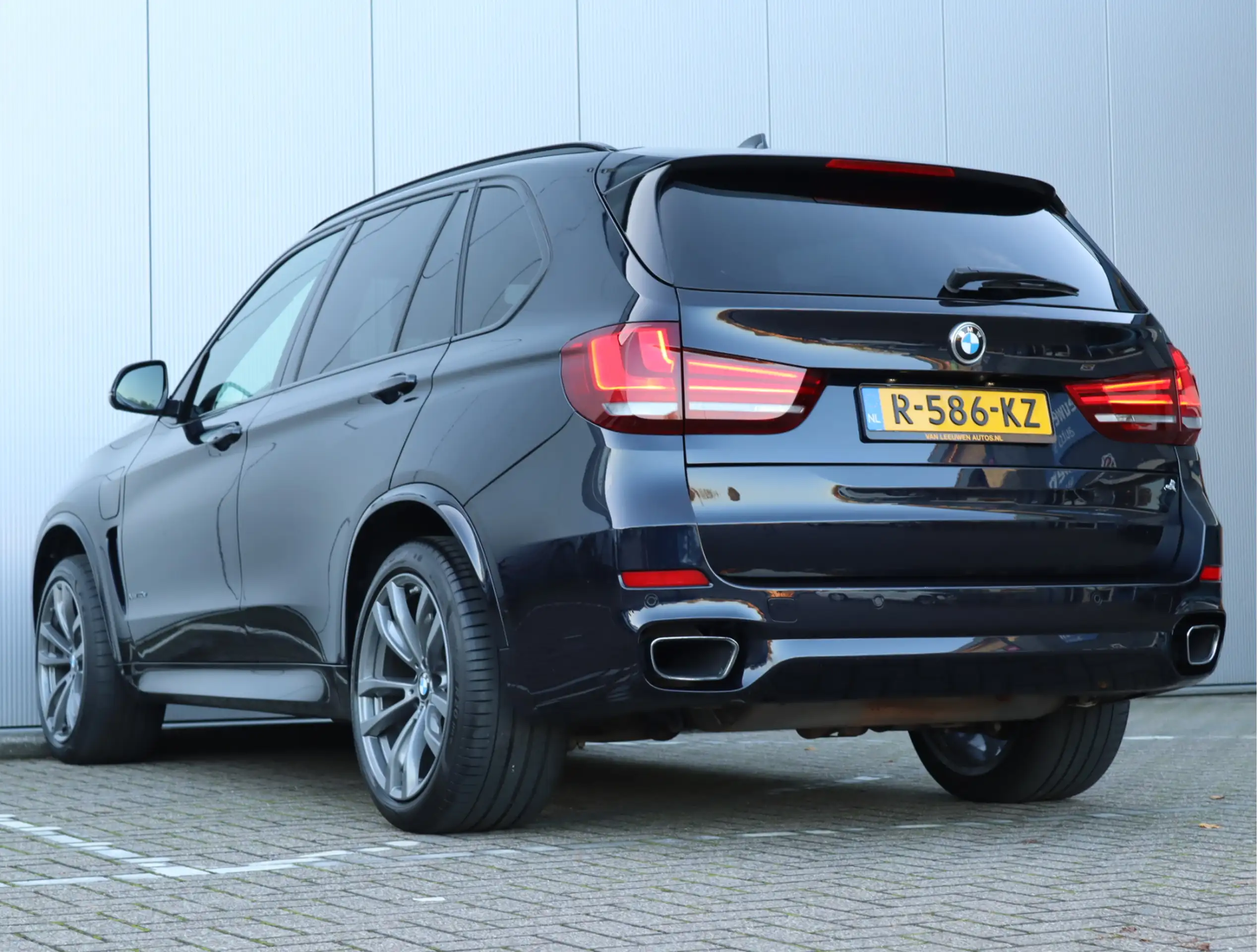 BMW - X5