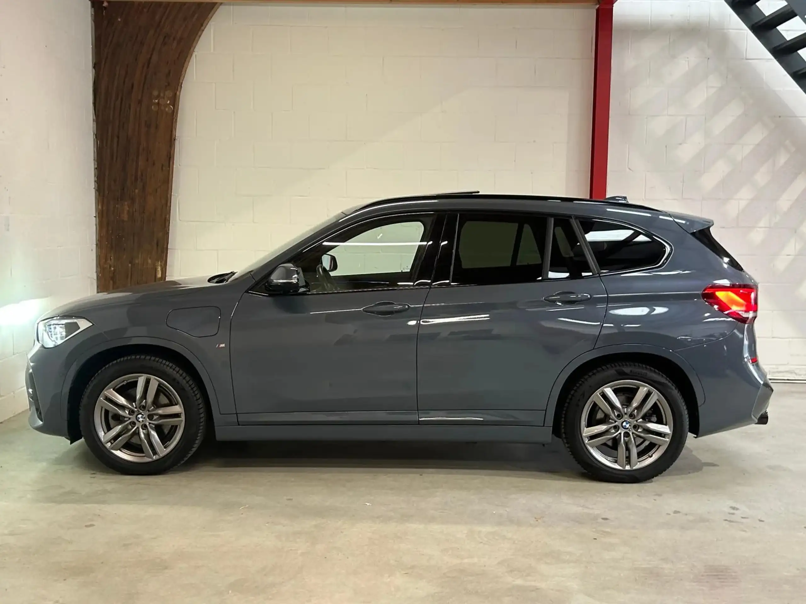 BMW - X1