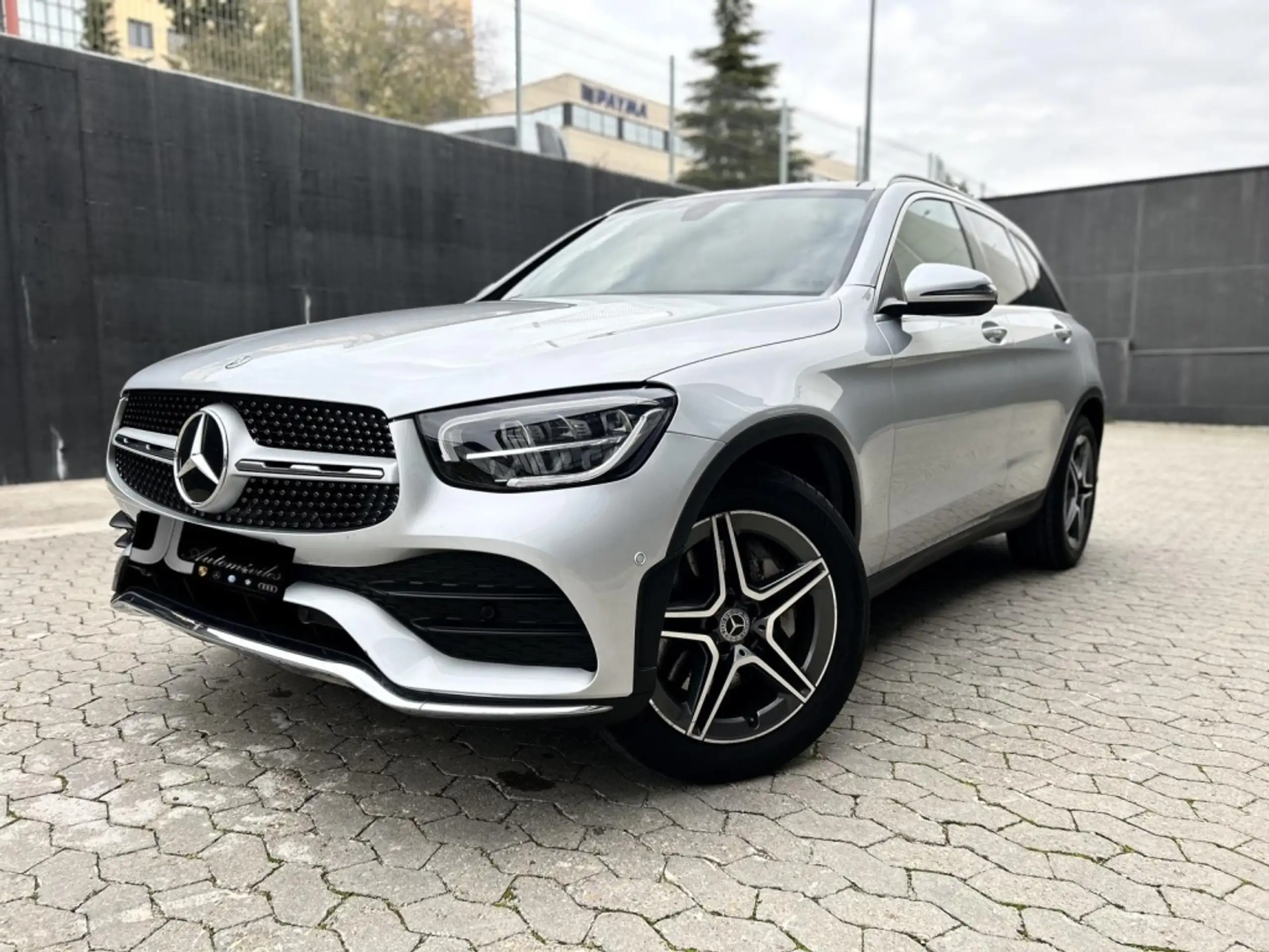 Mercedes-Benz - GLC 200