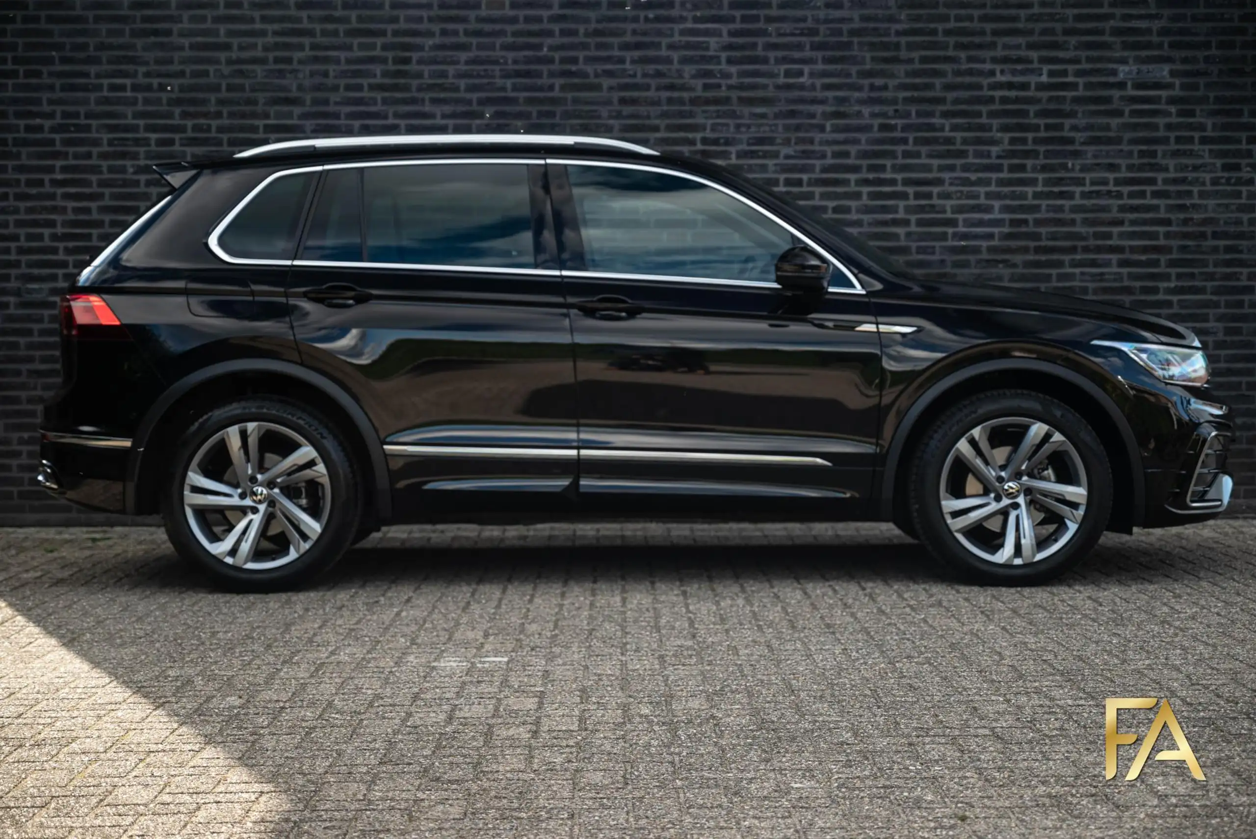 Volkswagen - Tiguan