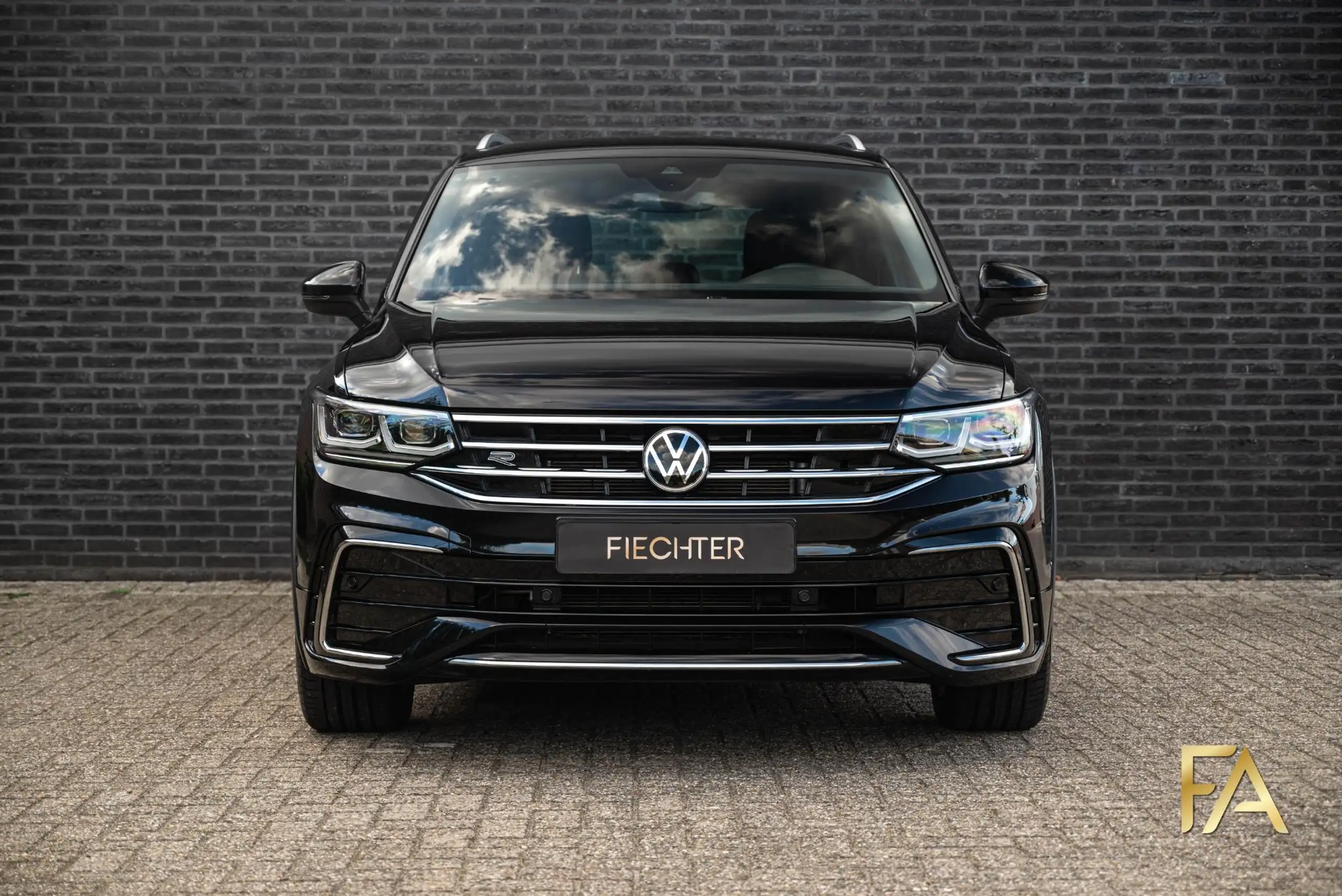 Volkswagen - Tiguan