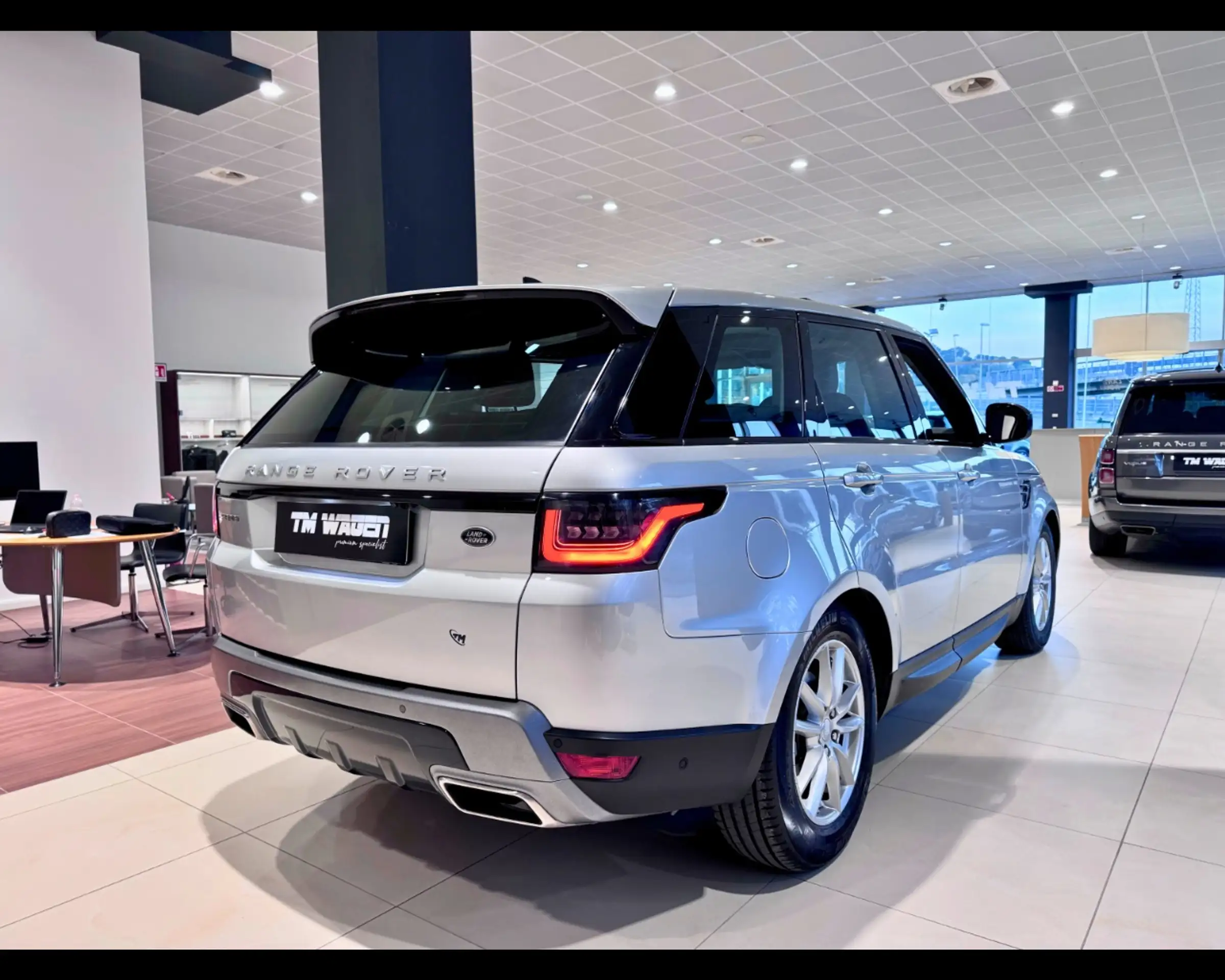 Land Rover - Range Rover Sport