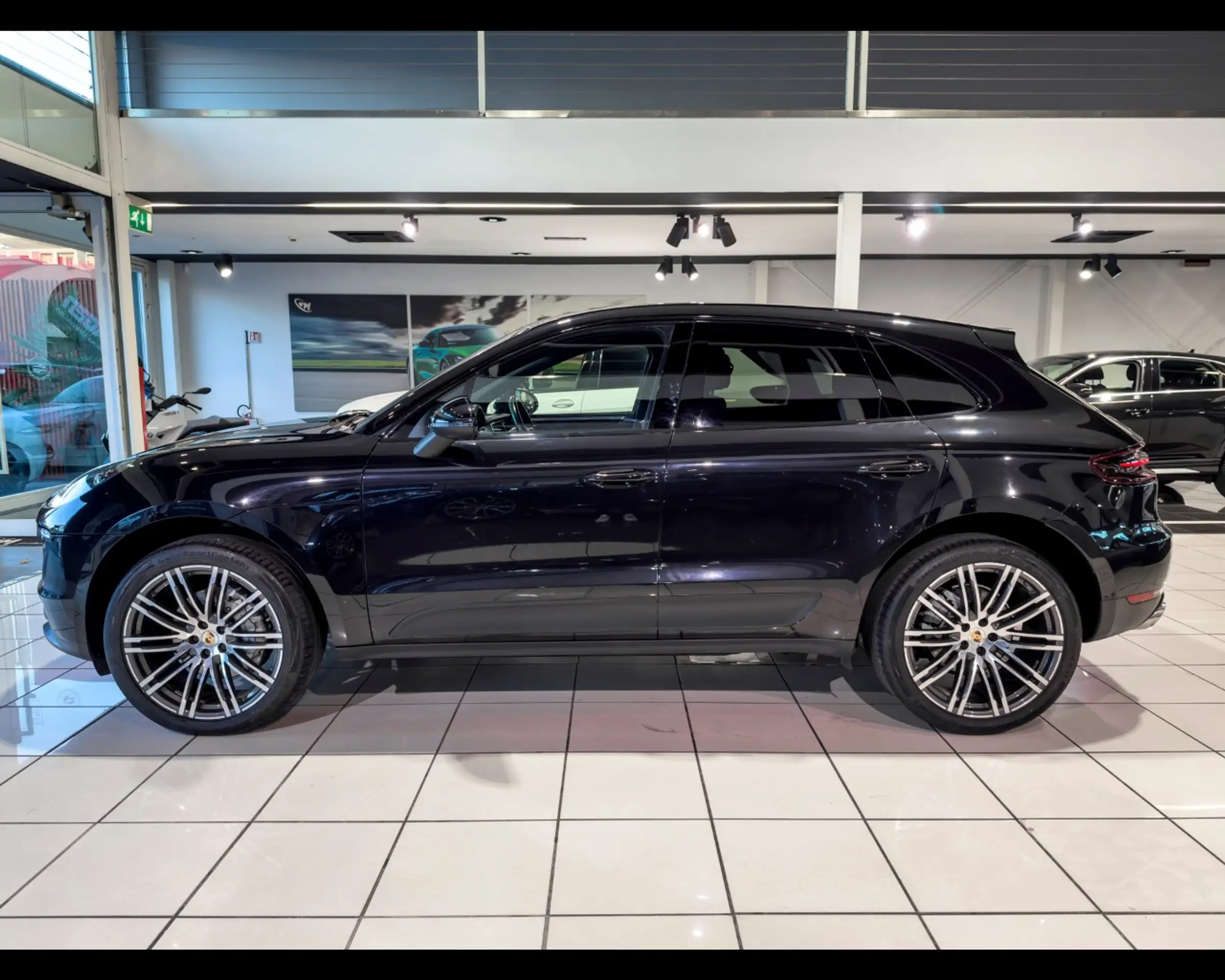 Porsche - Macan