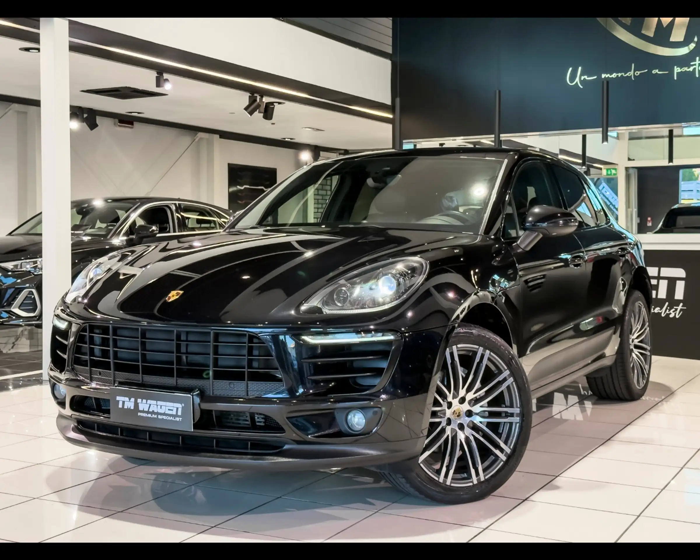 Porsche - Macan