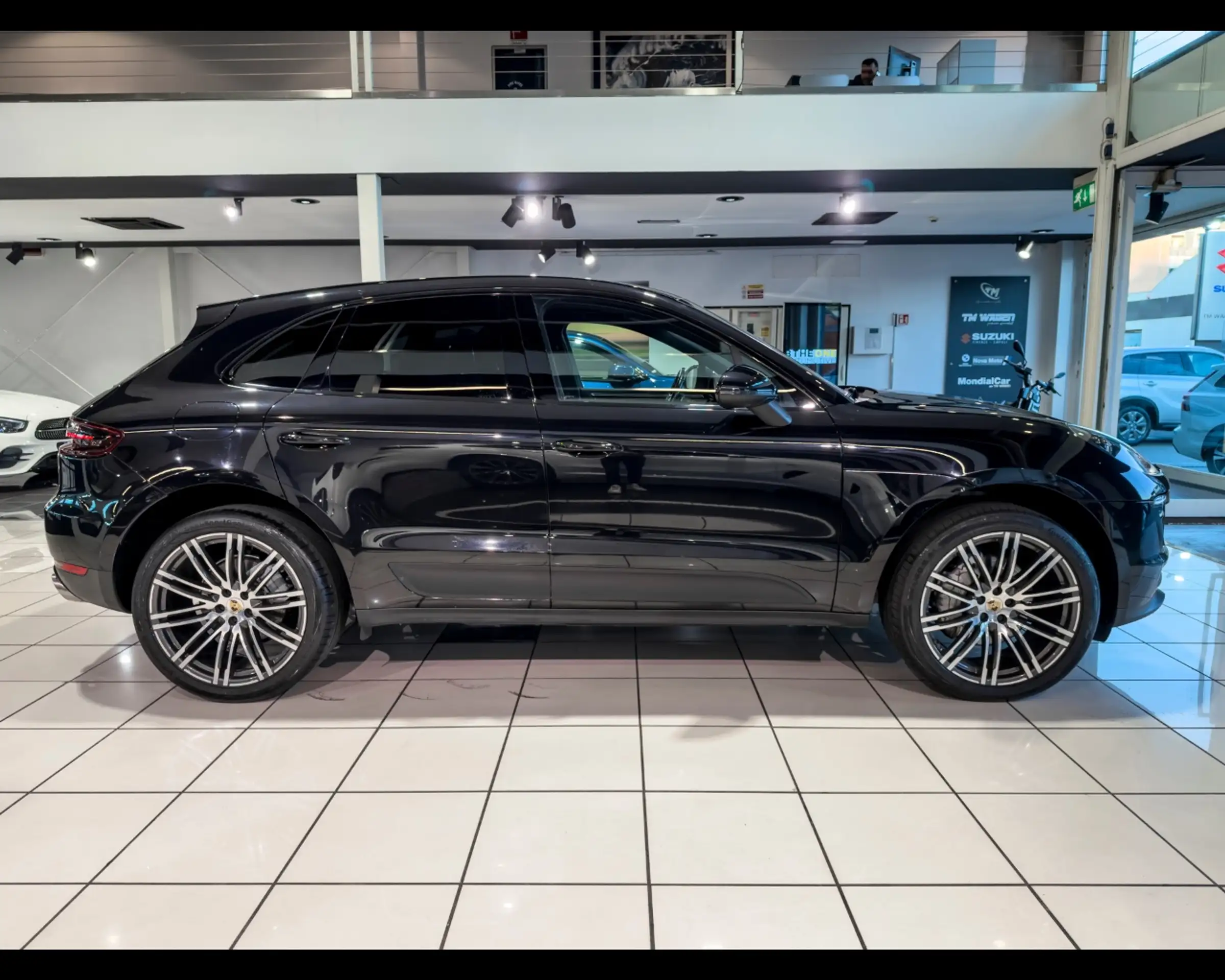 Porsche - Macan