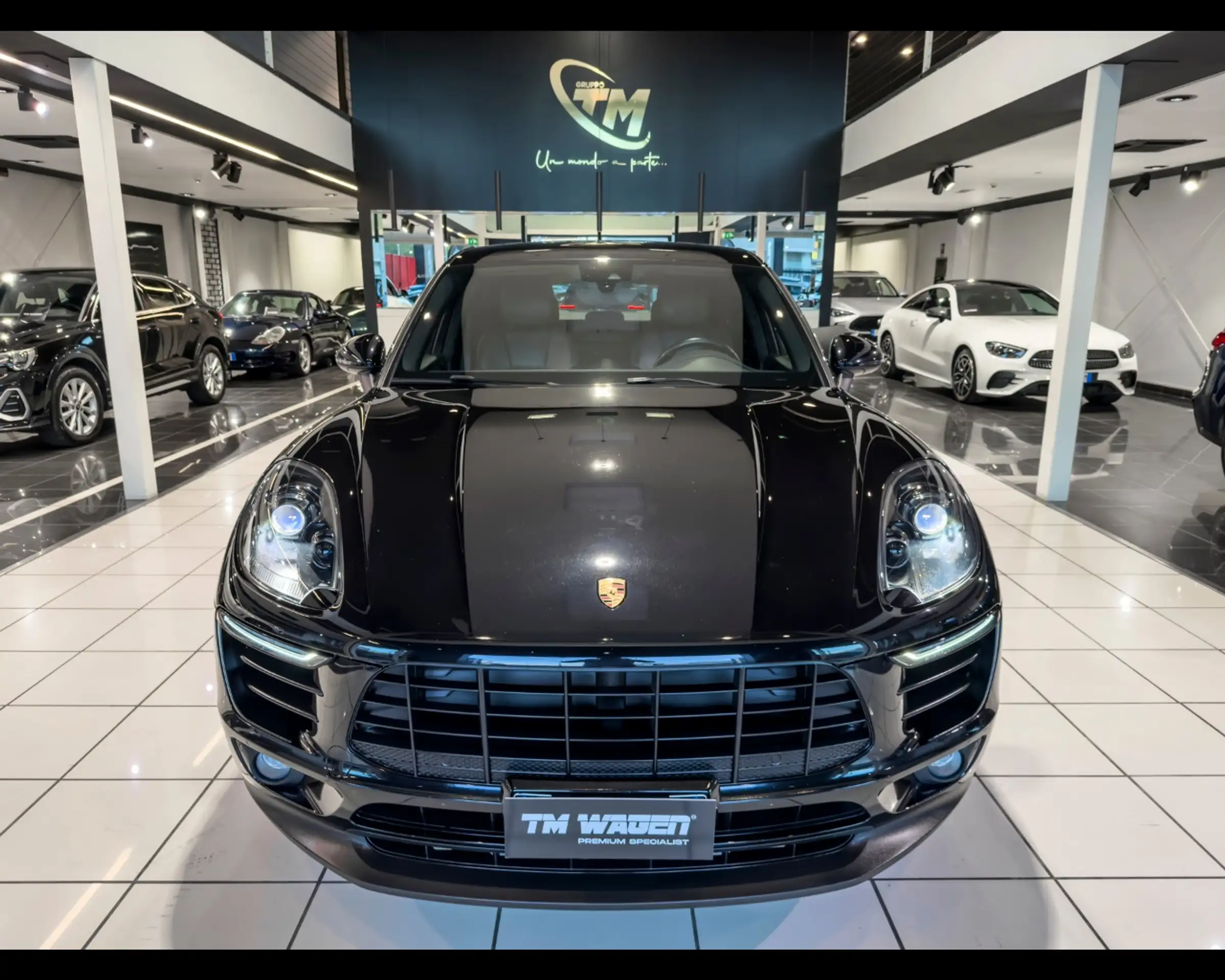 Porsche - Macan