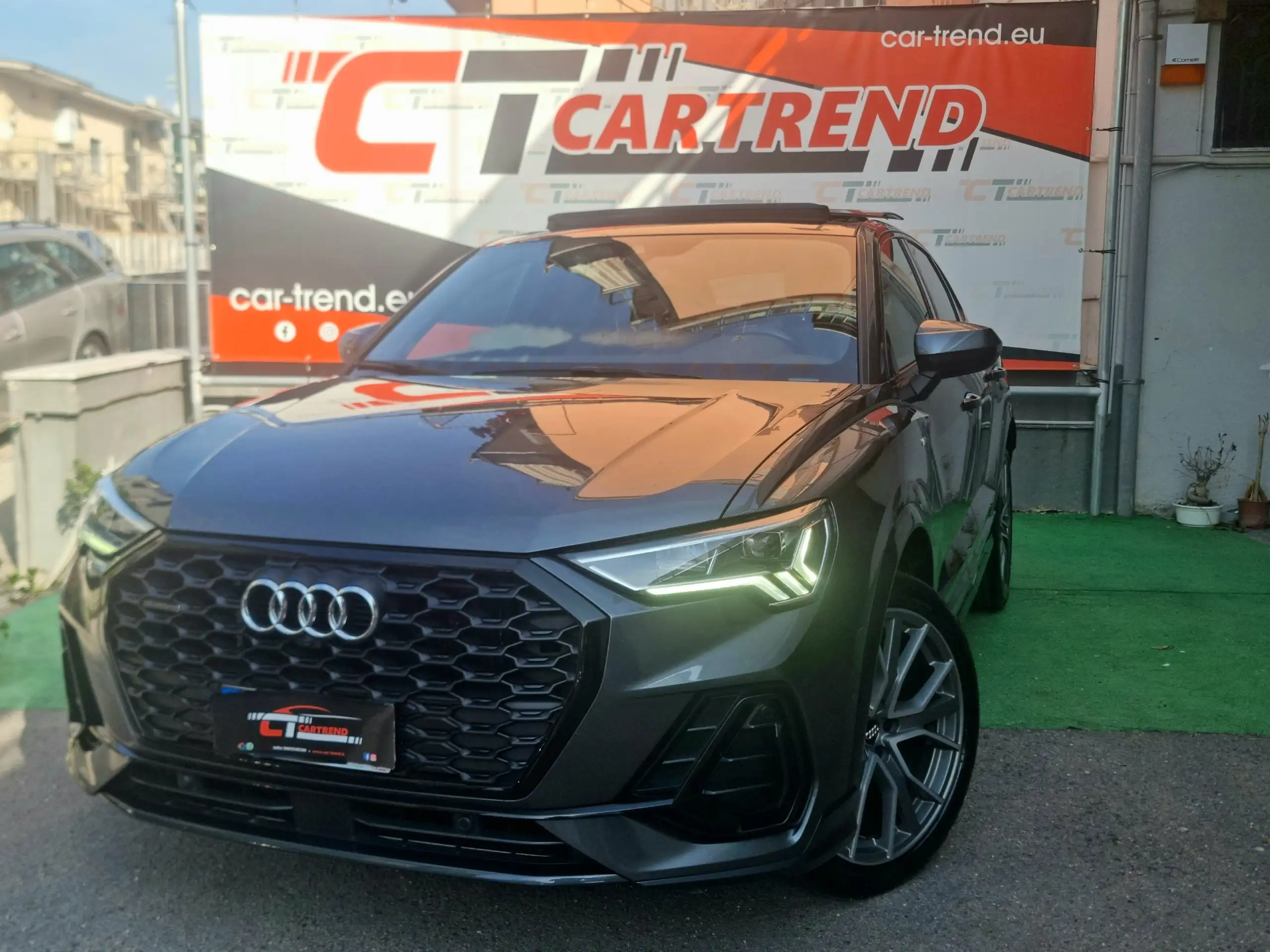 Audi - Q3