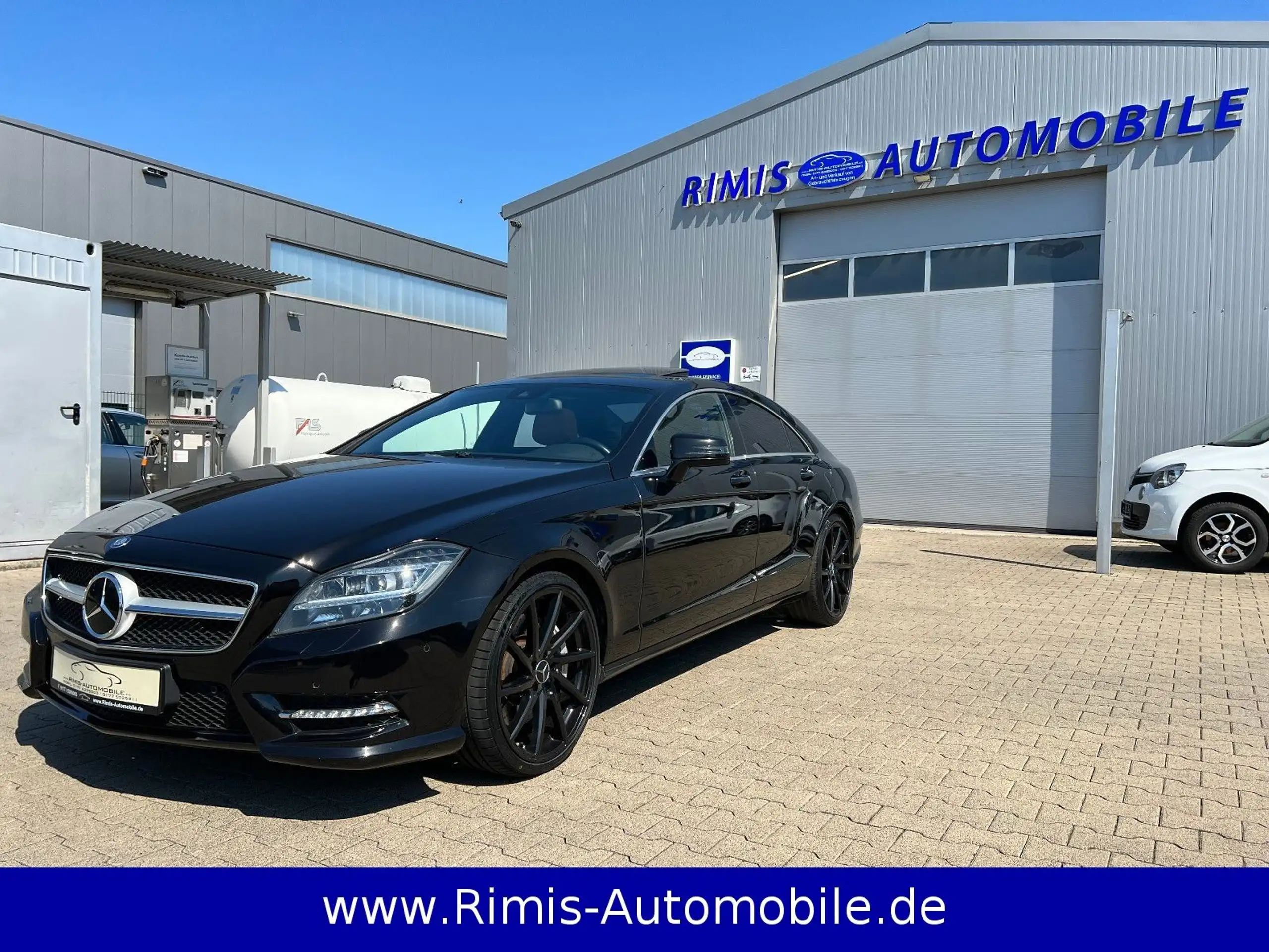 Mercedes-Benz - CLS 500