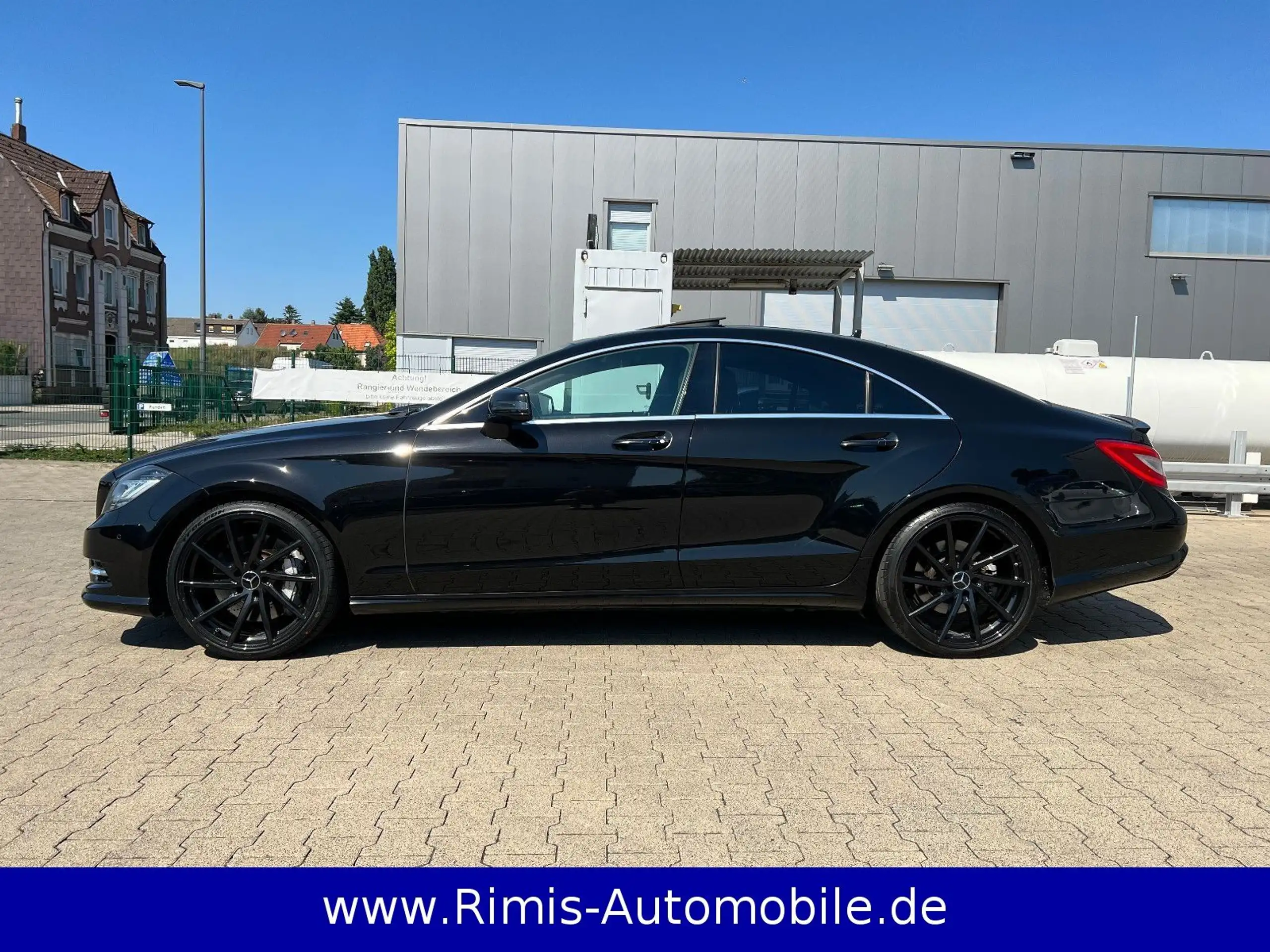 Mercedes-Benz - CLS 500