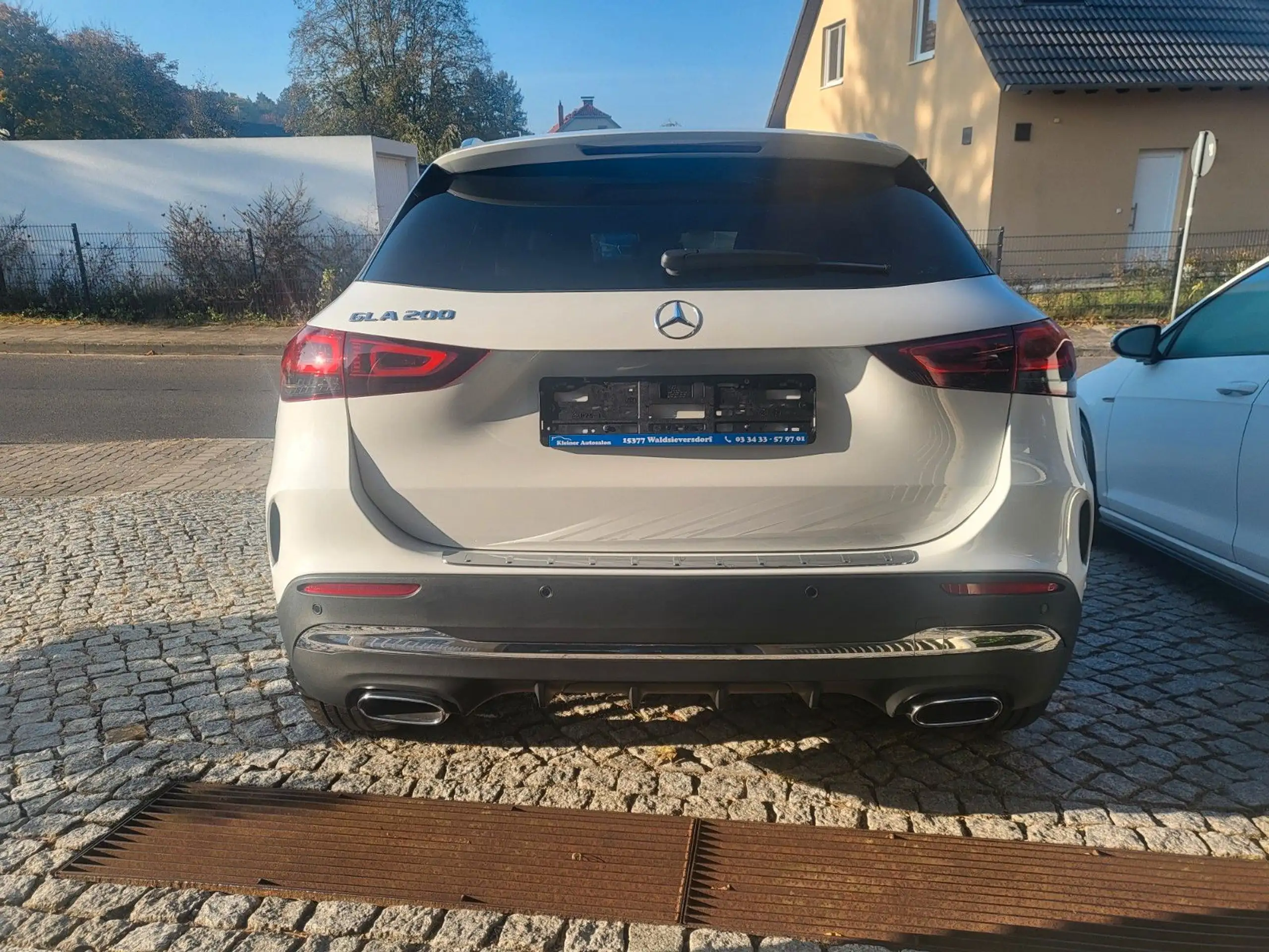 Mercedes-Benz - GLA 200