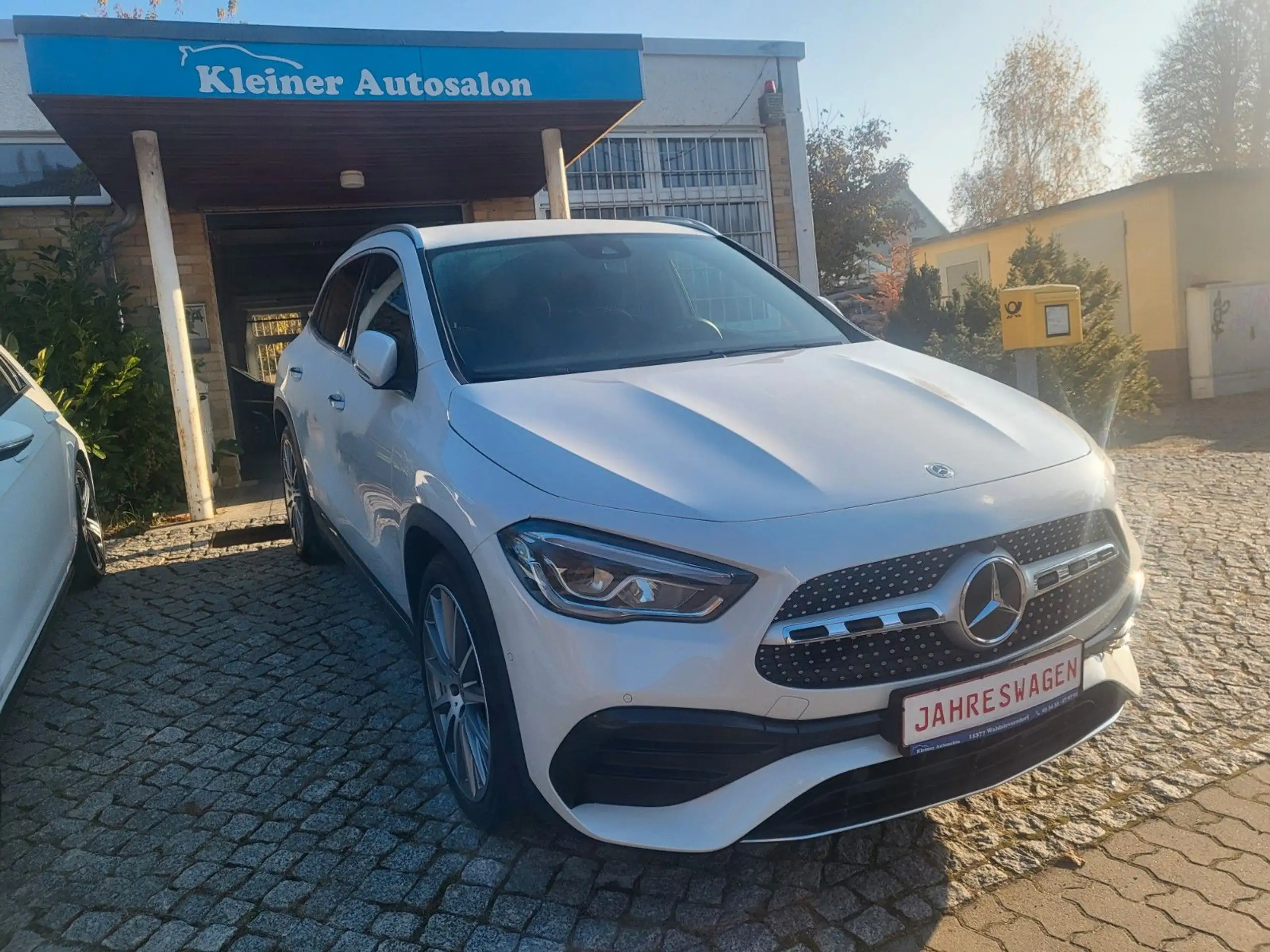 Mercedes-Benz - GLA 200