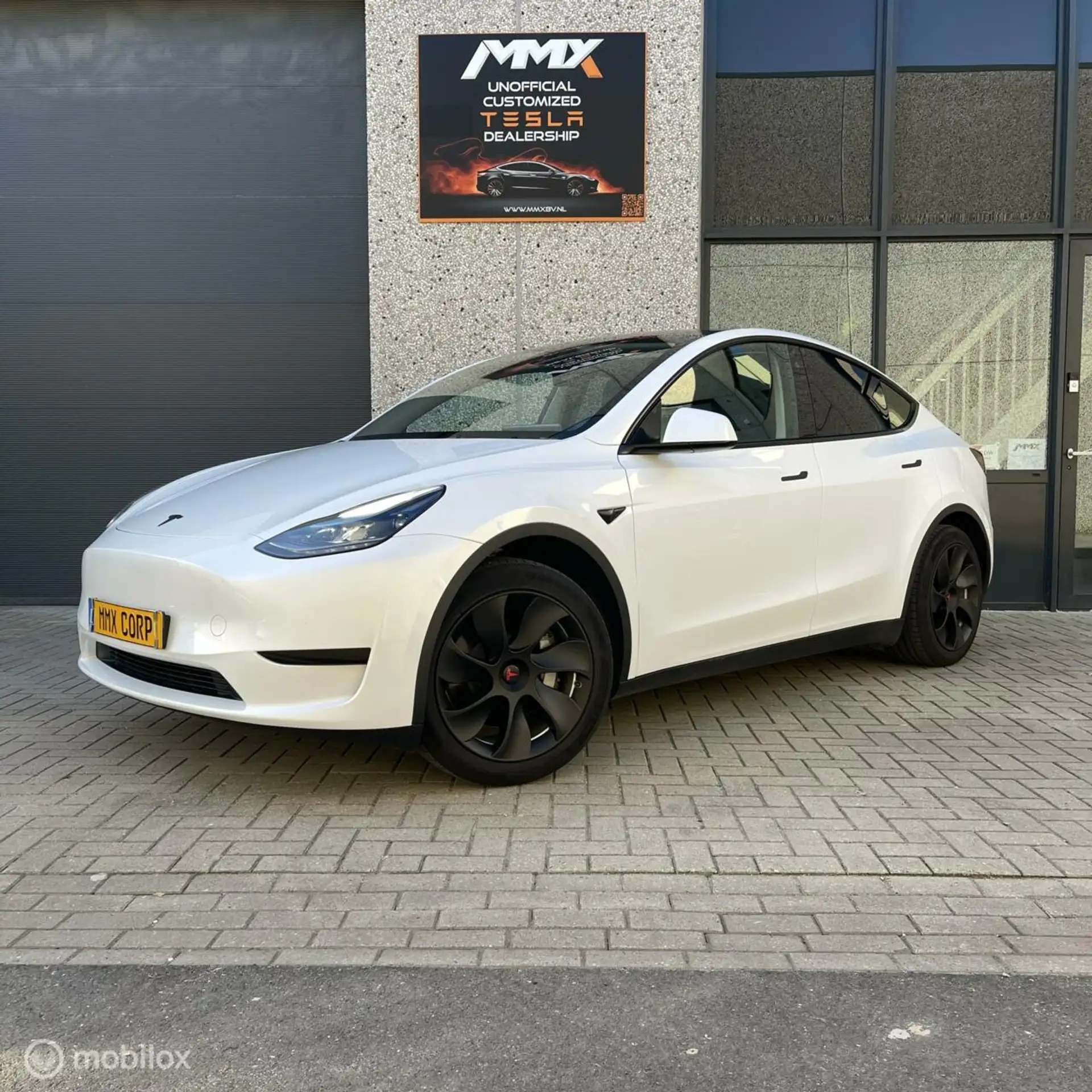 Tesla - Model Y