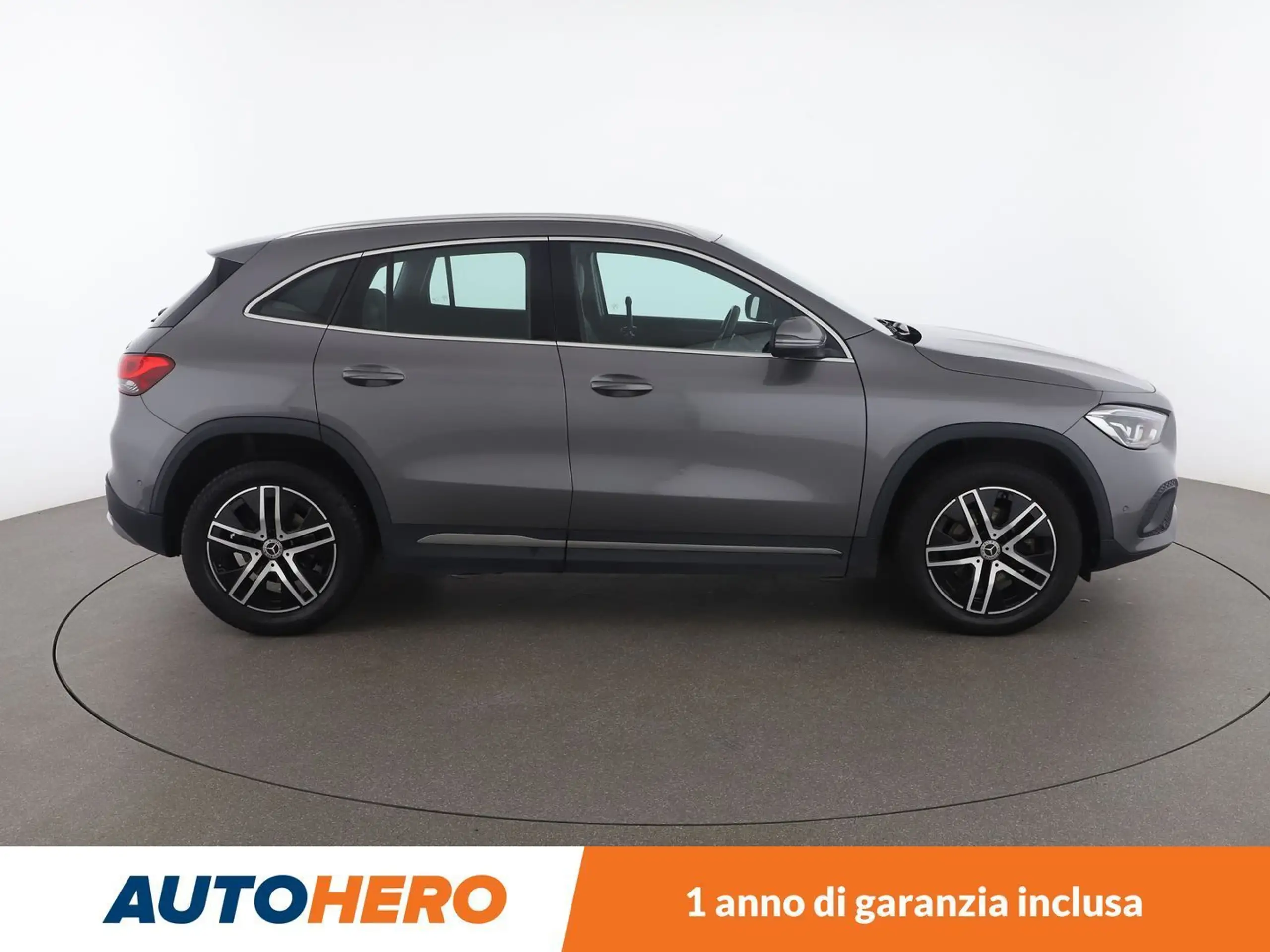 Mercedes-Benz - GLA 200