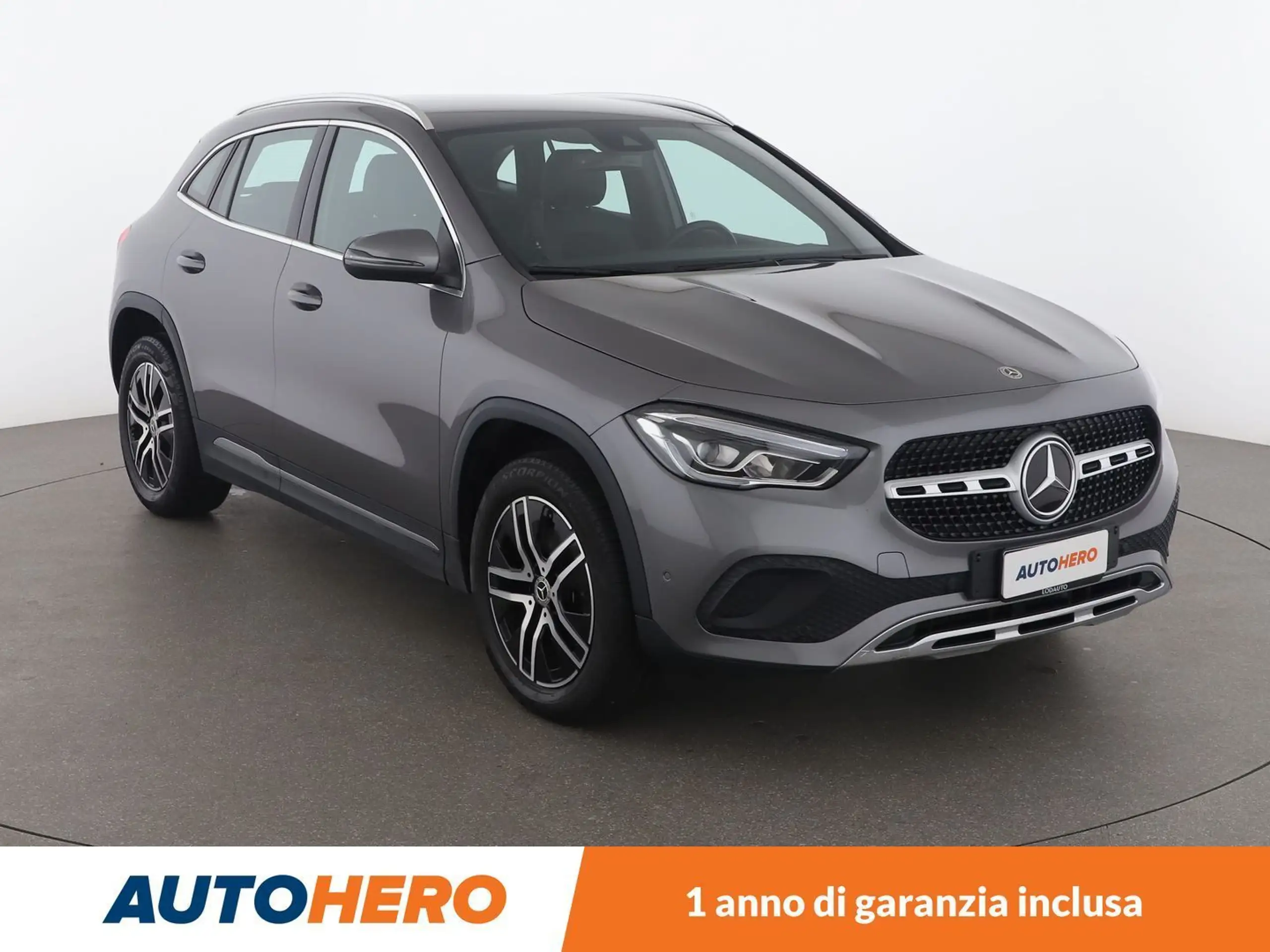 Mercedes-Benz - GLA 200