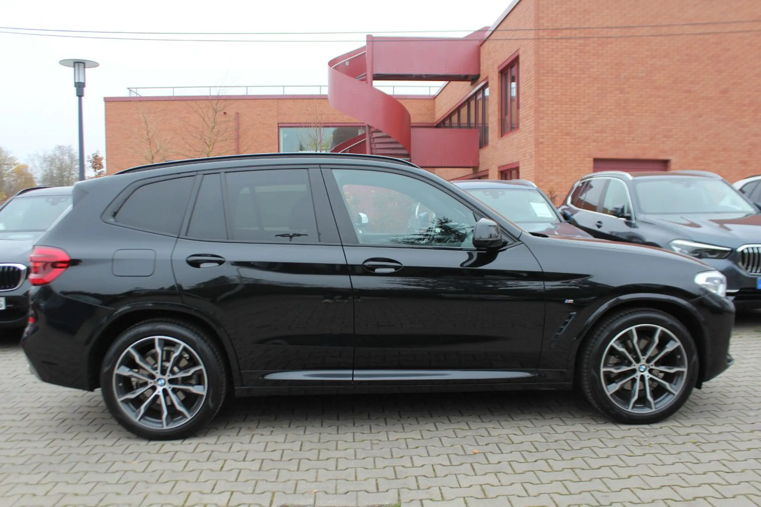 BMW - X3