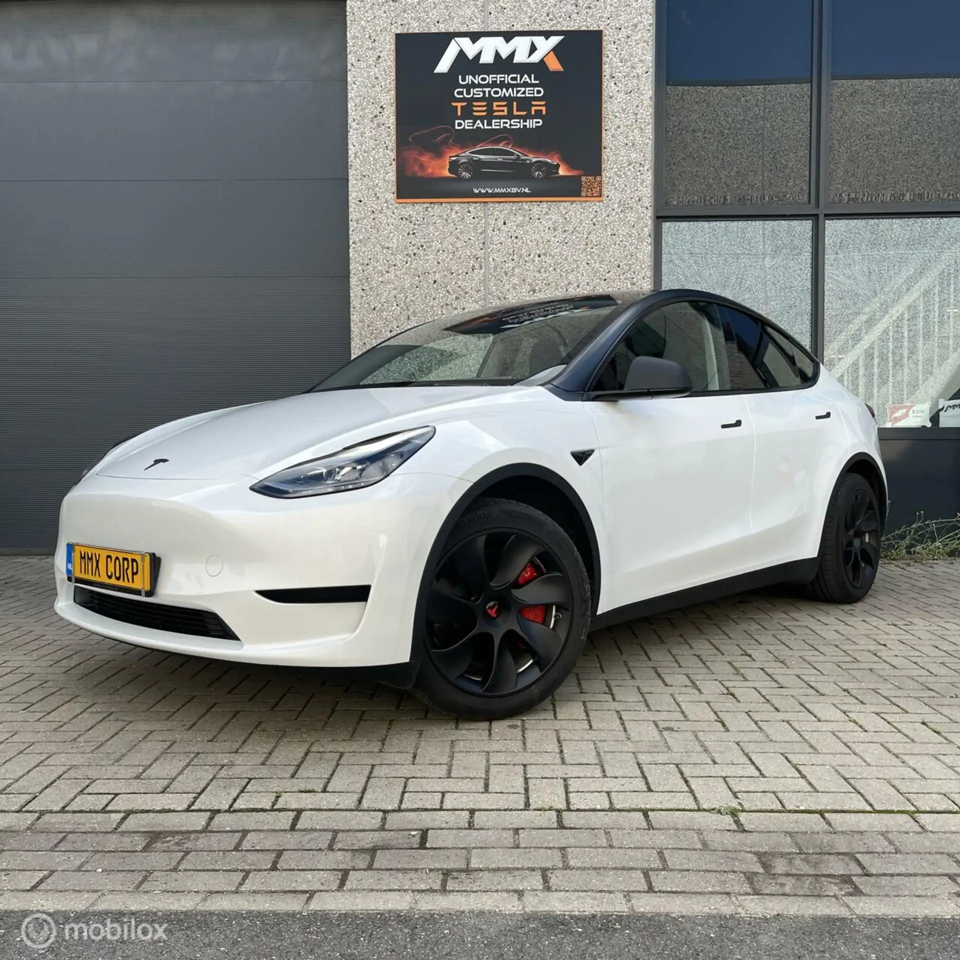 Tesla - Model Y