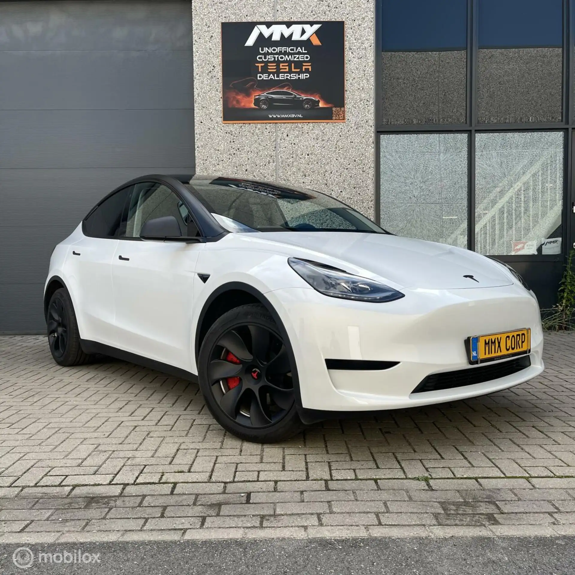 Tesla - Model Y