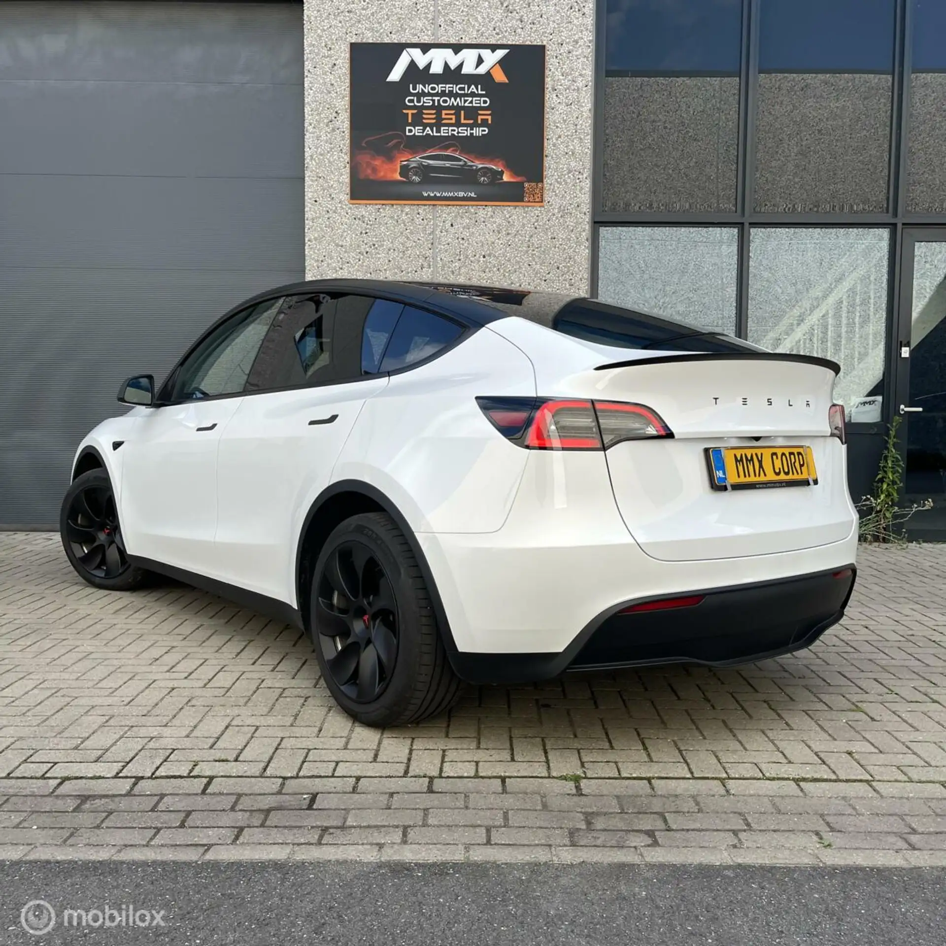 Tesla - Model Y