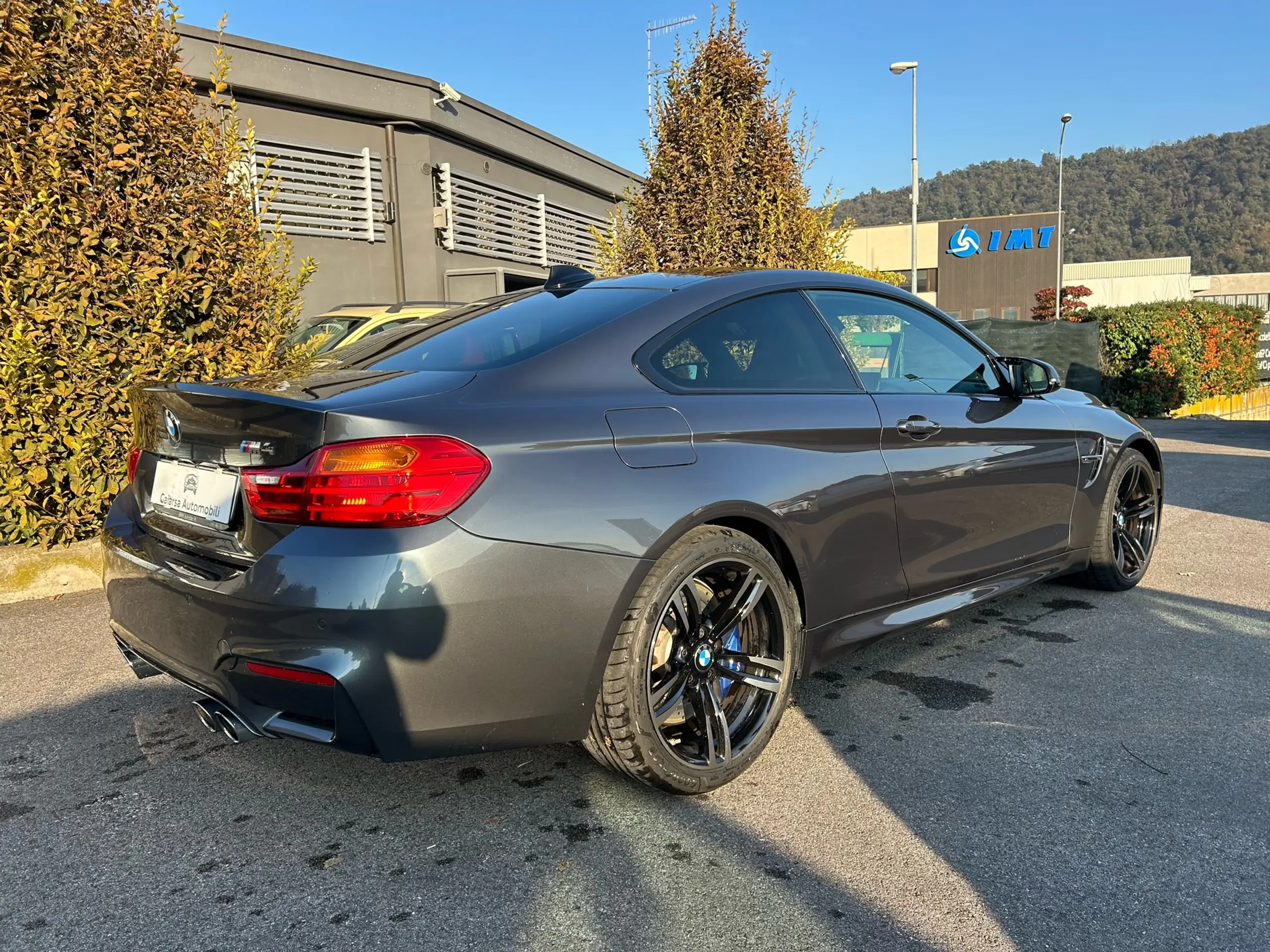 BMW - M4