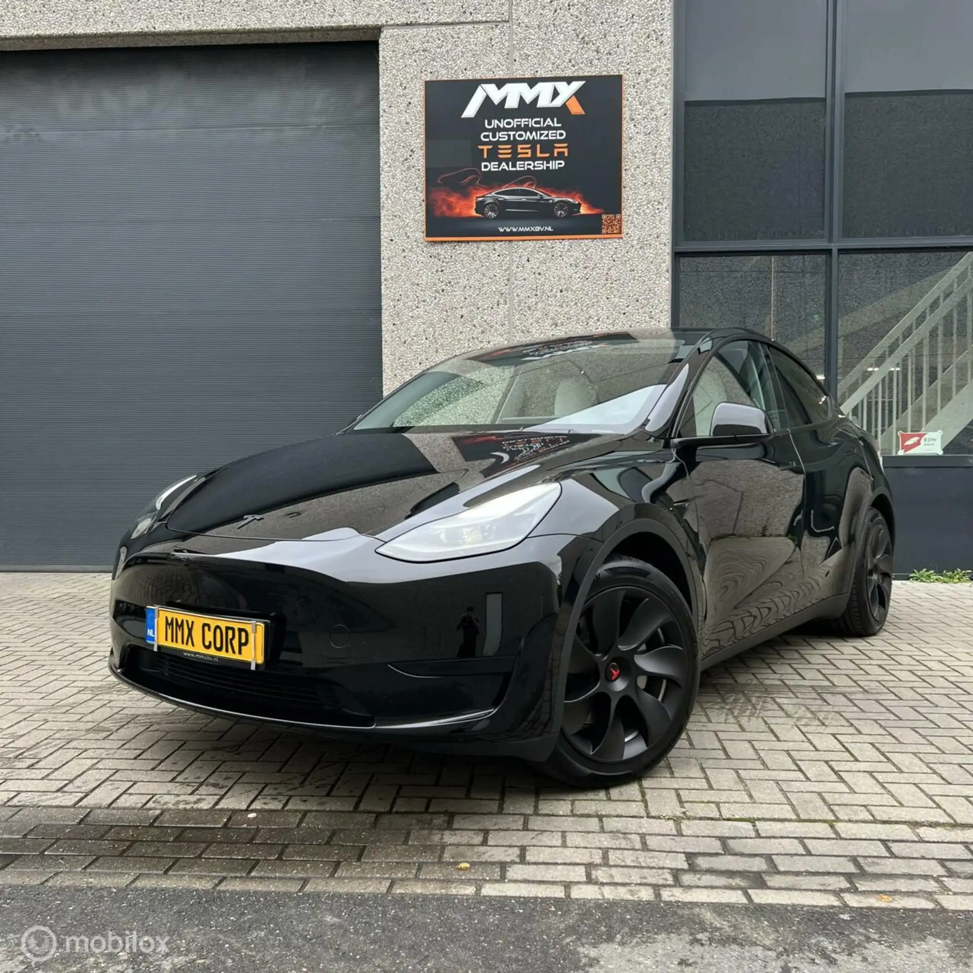 Tesla - Model Y