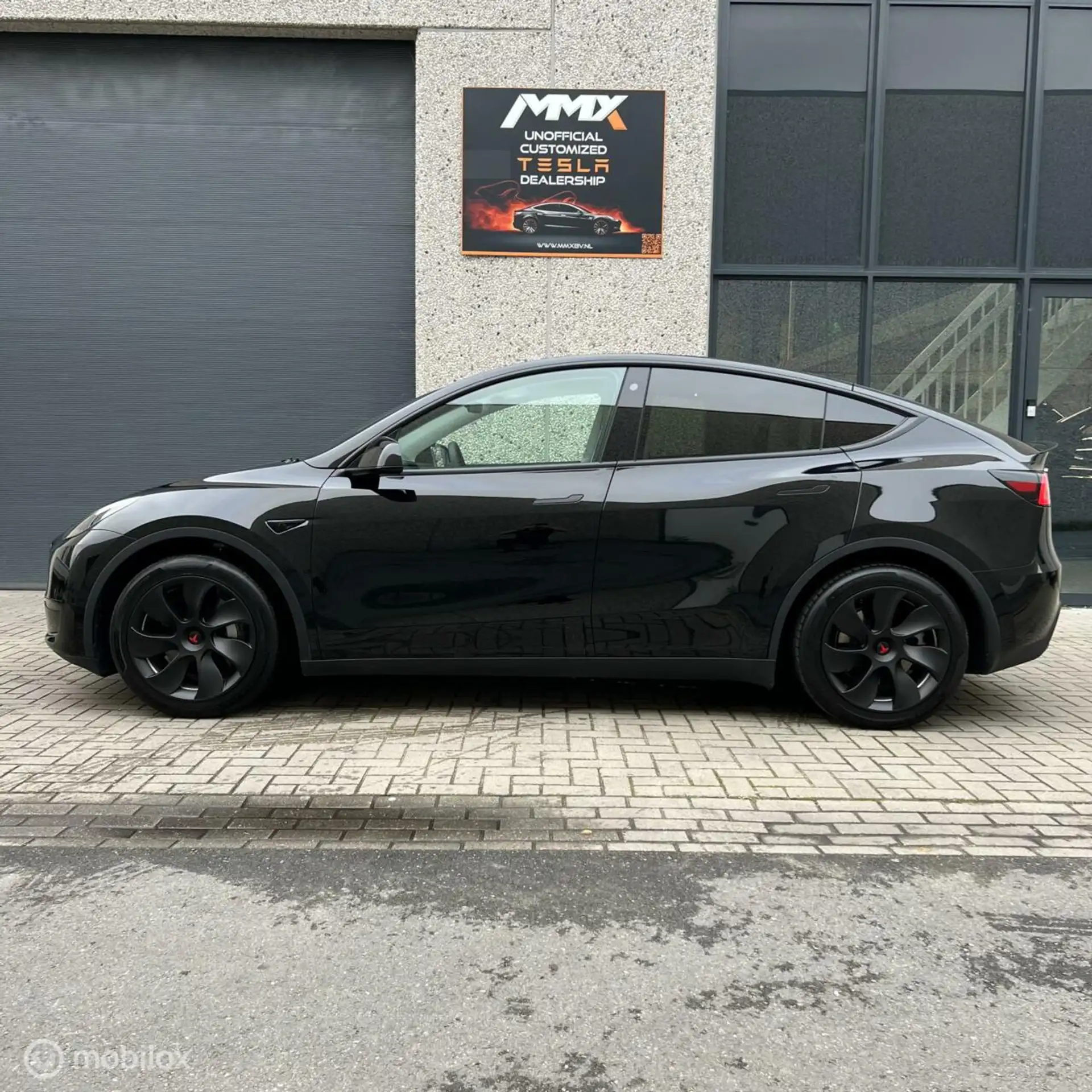 Tesla - Model Y