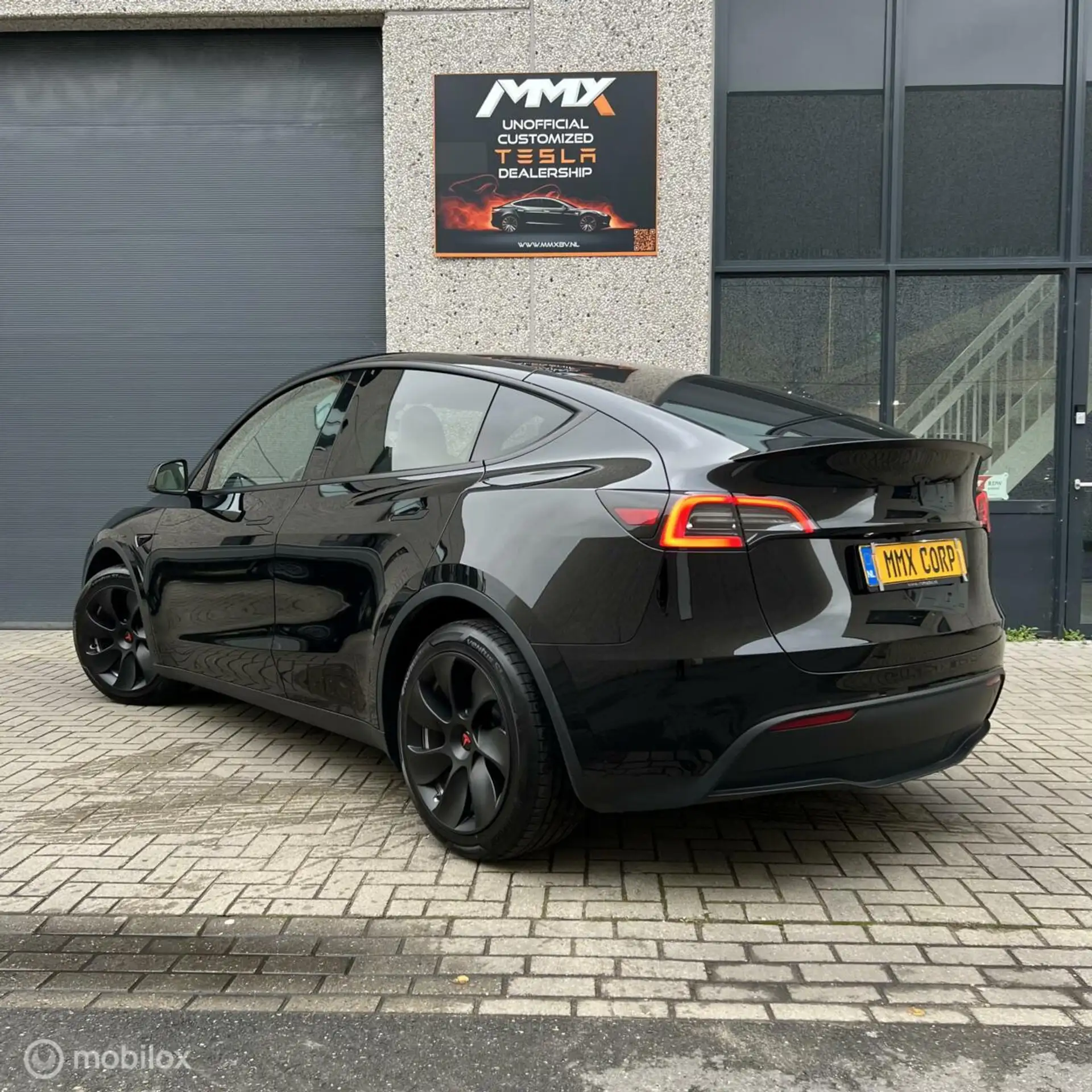 Tesla - Model Y