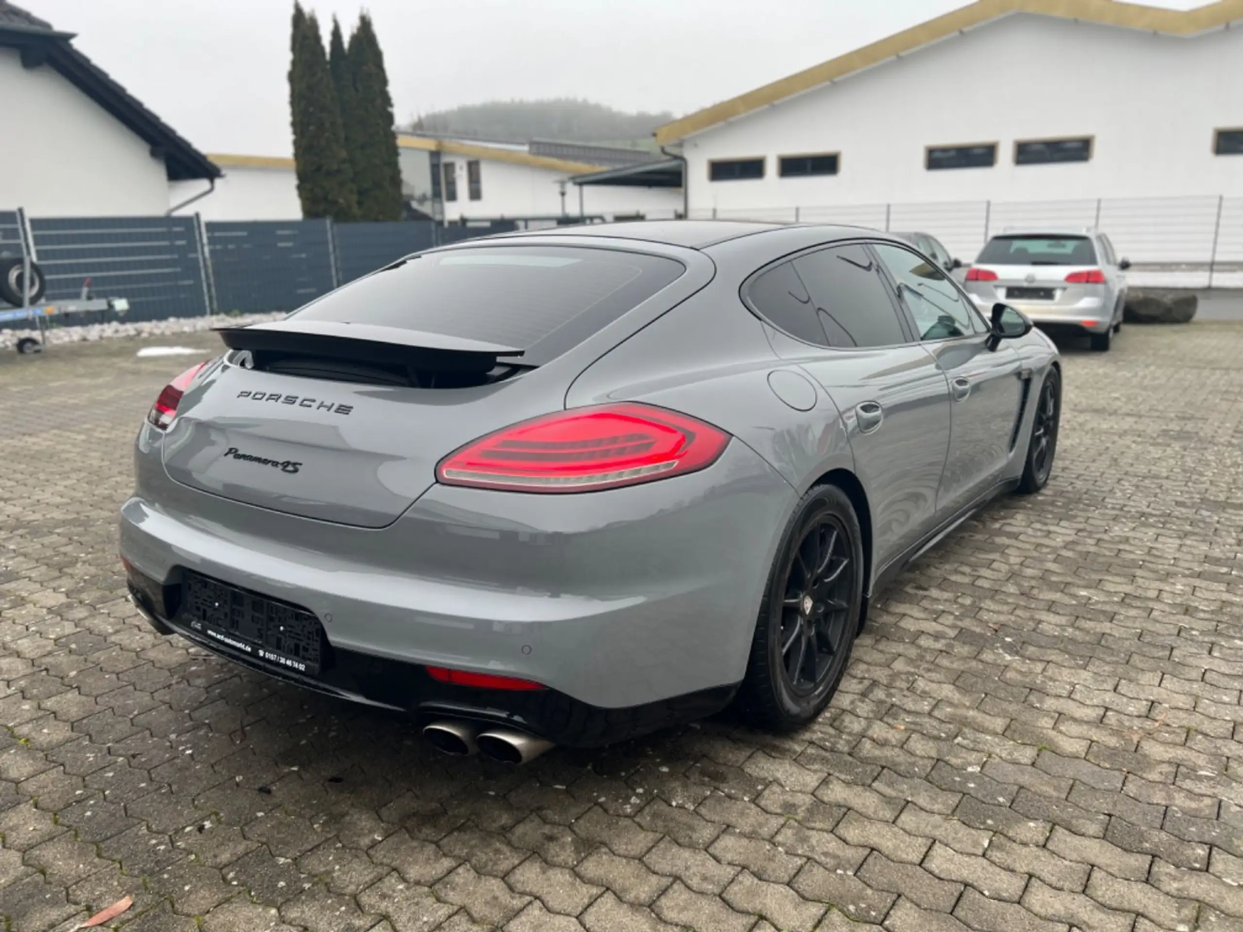 Porsche - Panamera