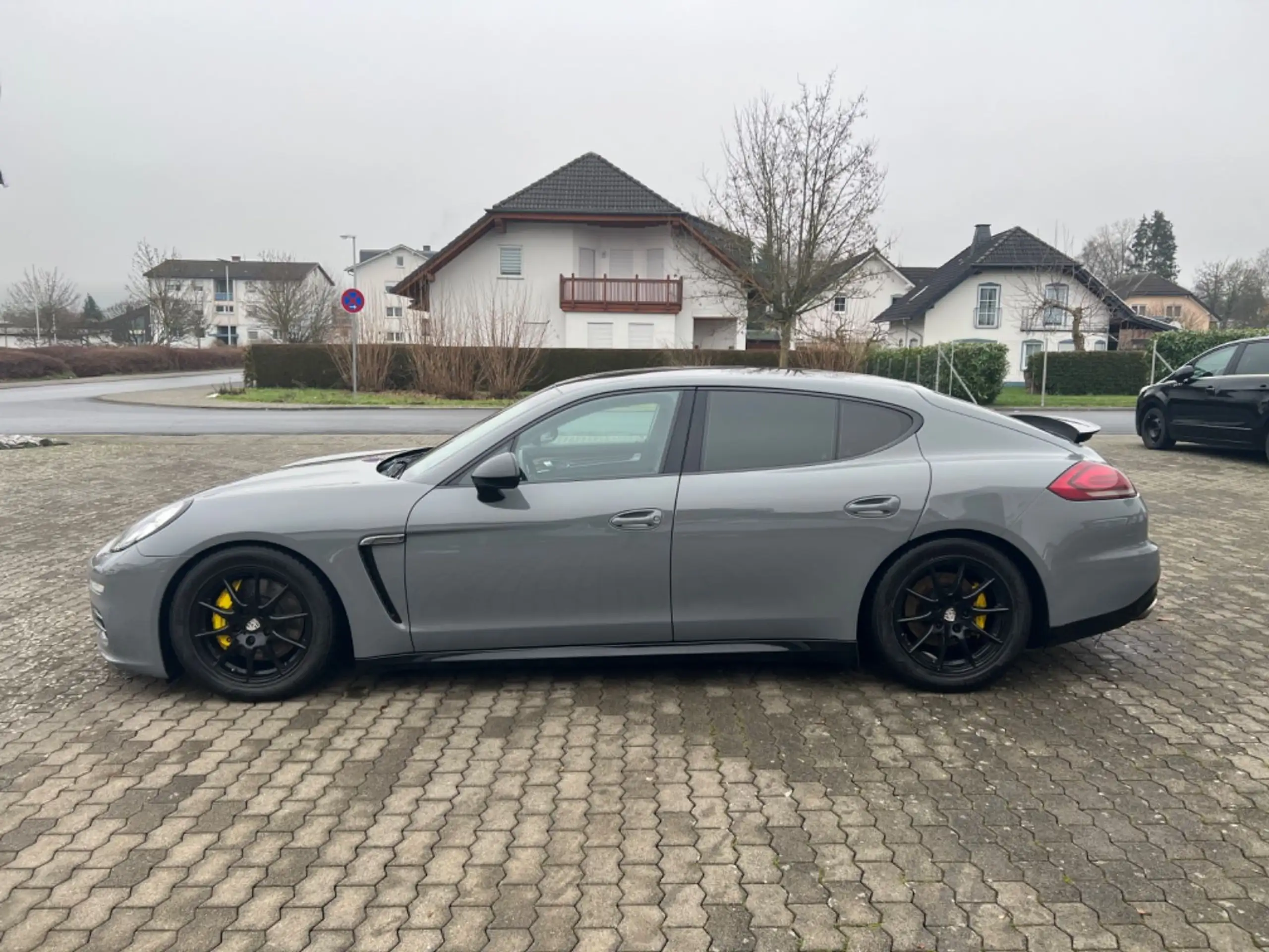 Porsche - Panamera