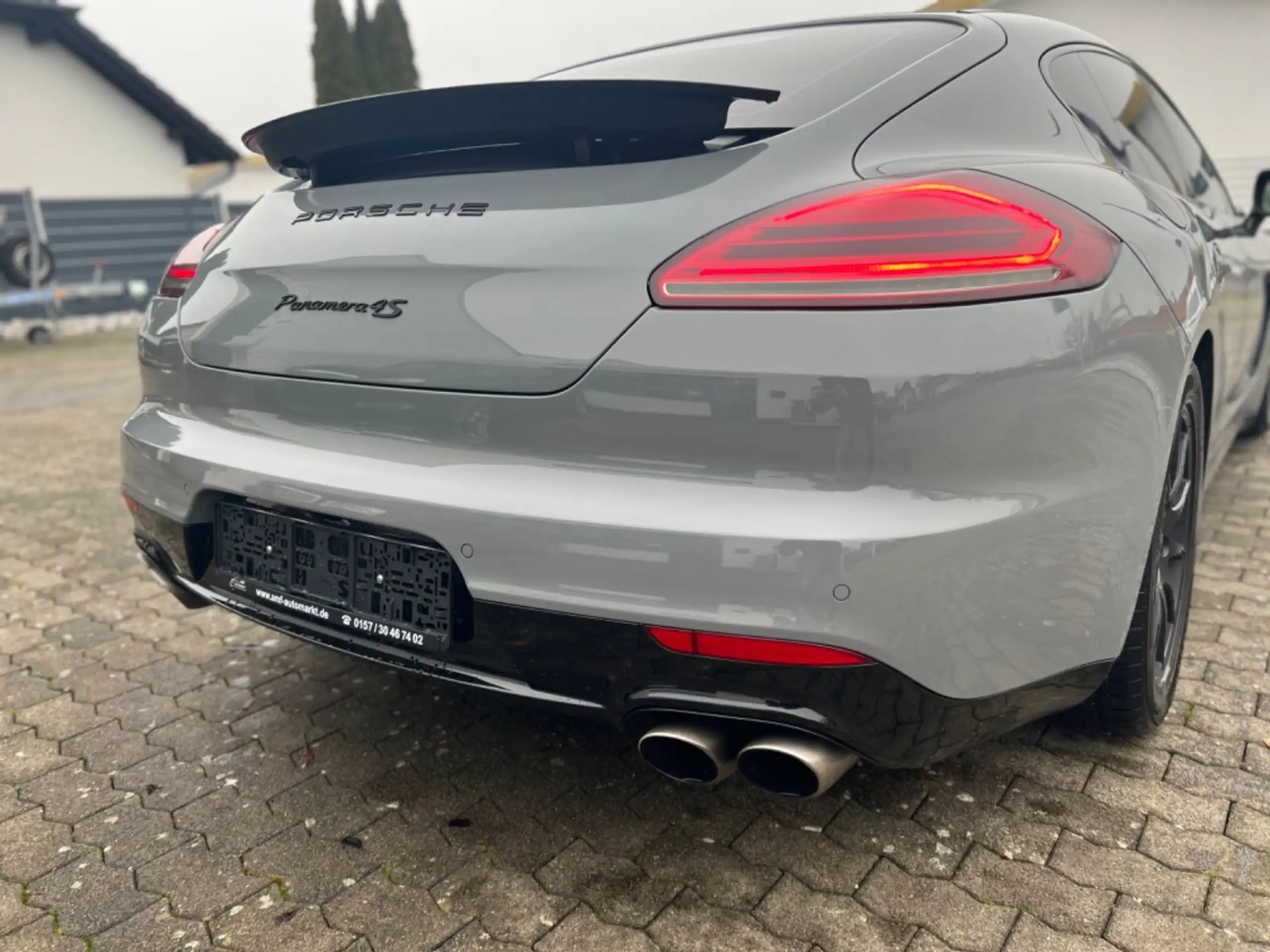 Porsche - Panamera