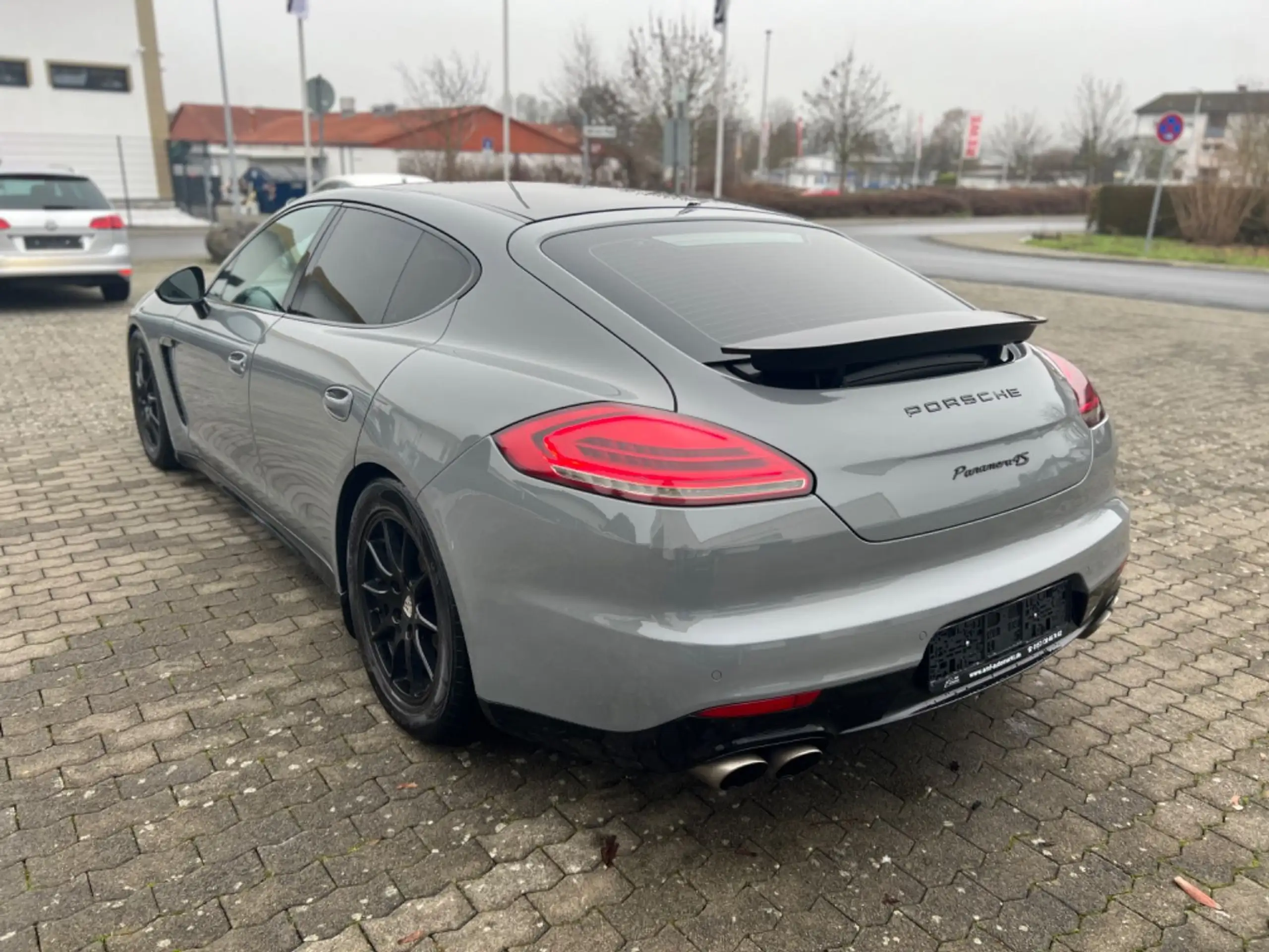 Porsche - Panamera