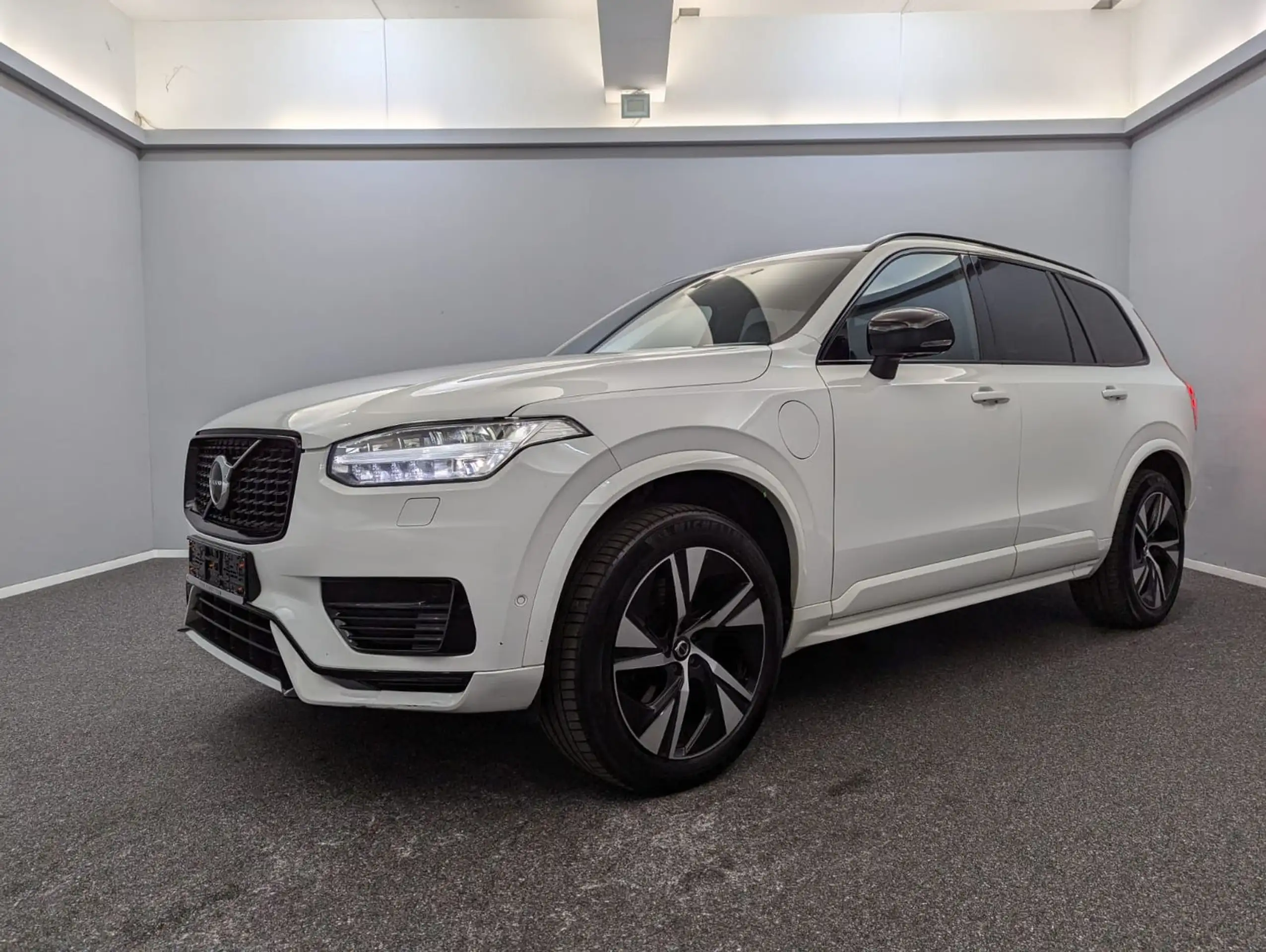 Volvo - XC90