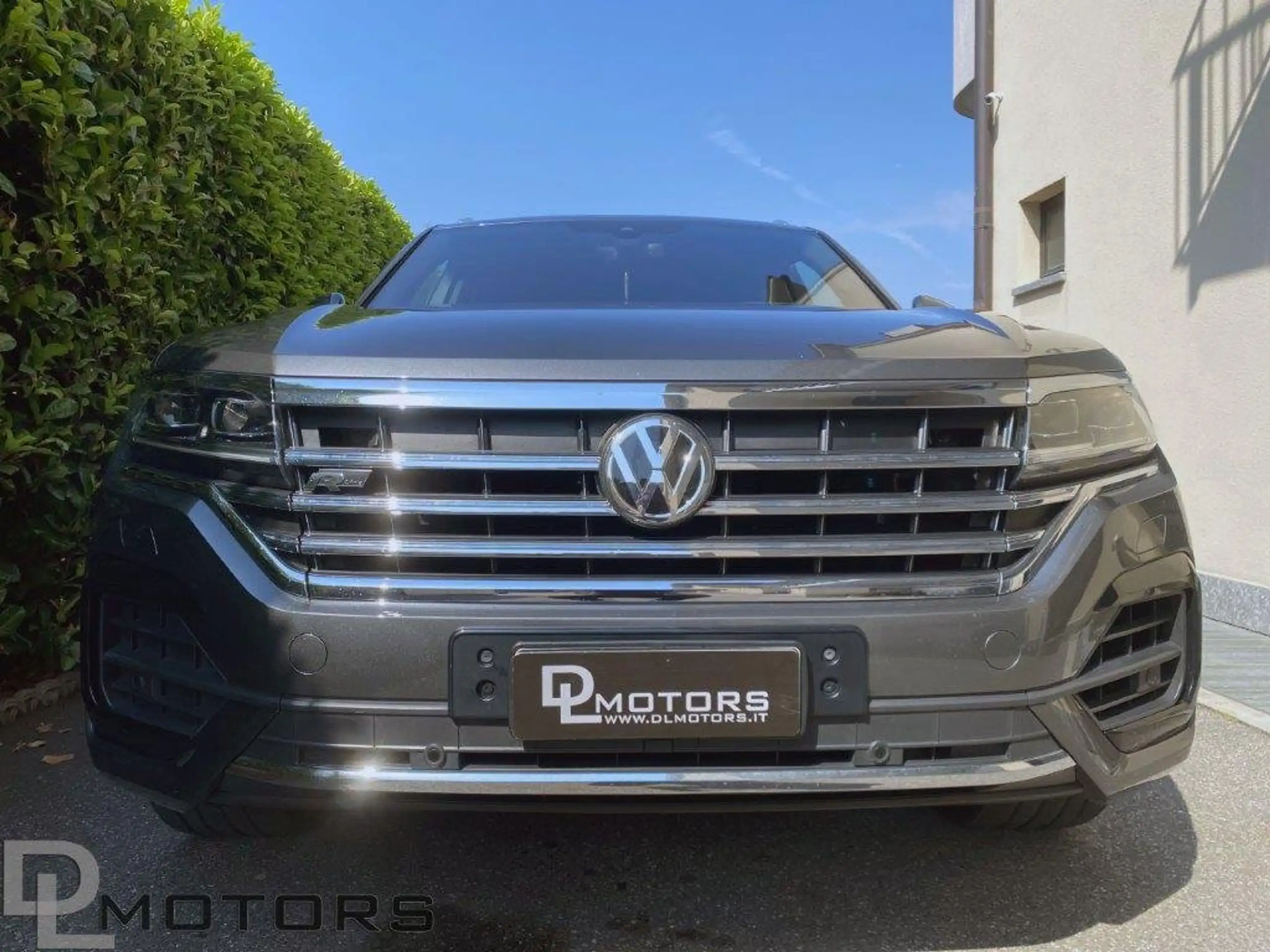 Volkswagen - Touareg