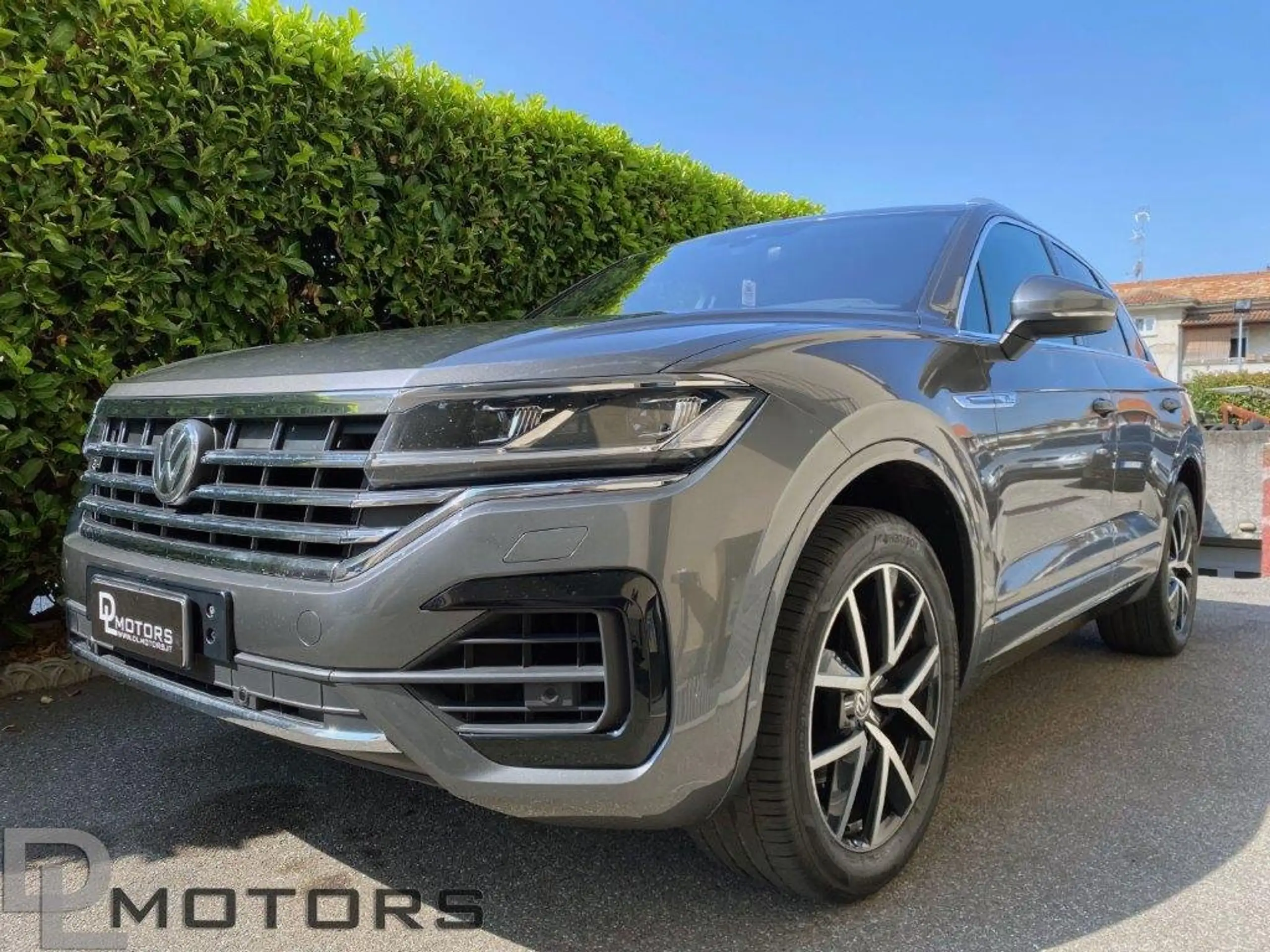 Volkswagen - Touareg