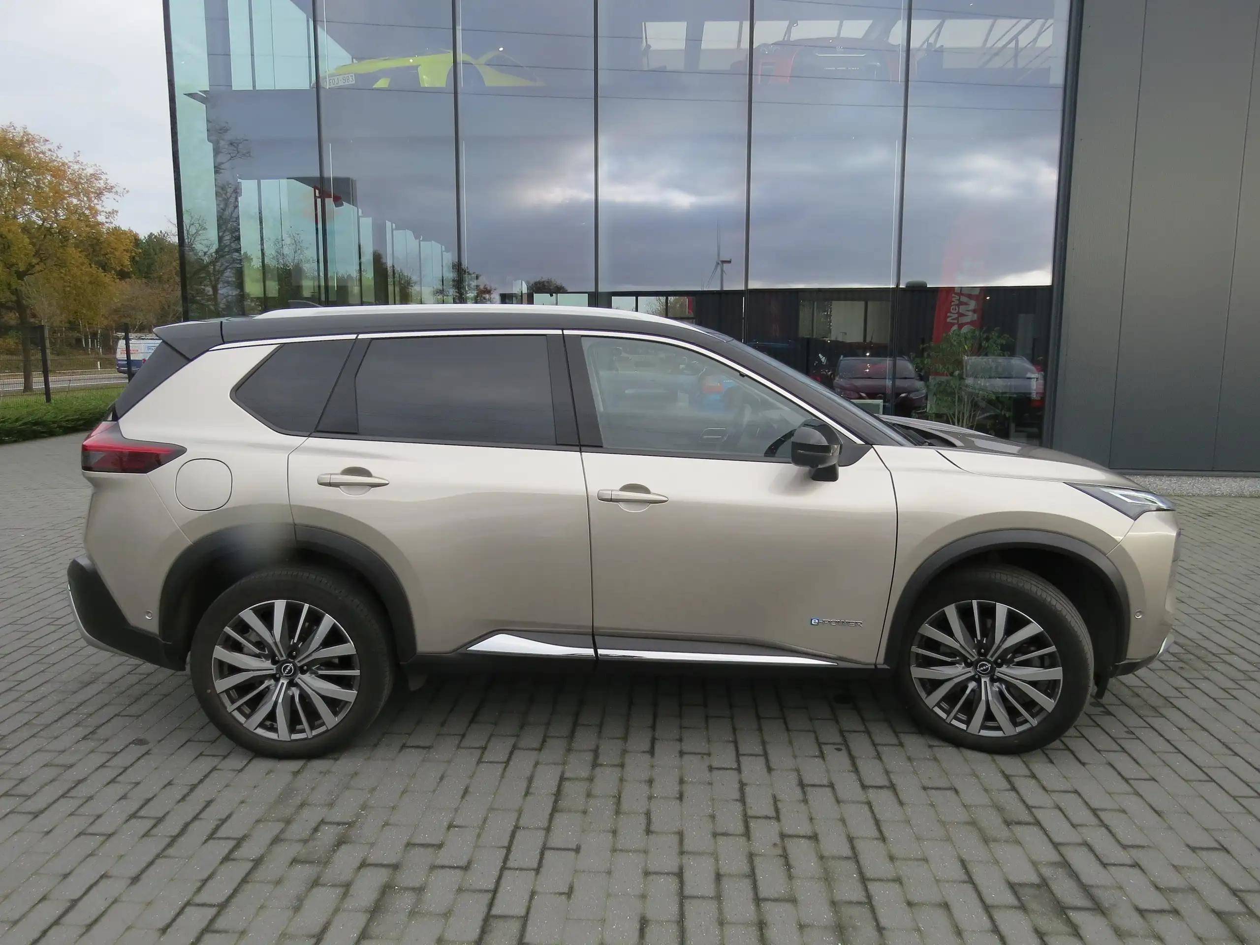 Nissan - X-Trail