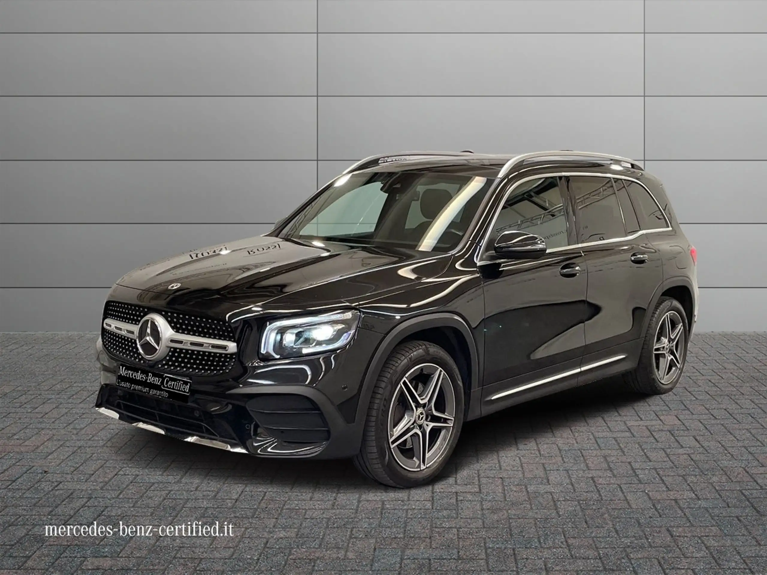 Mercedes-Benz GLB 200 2023