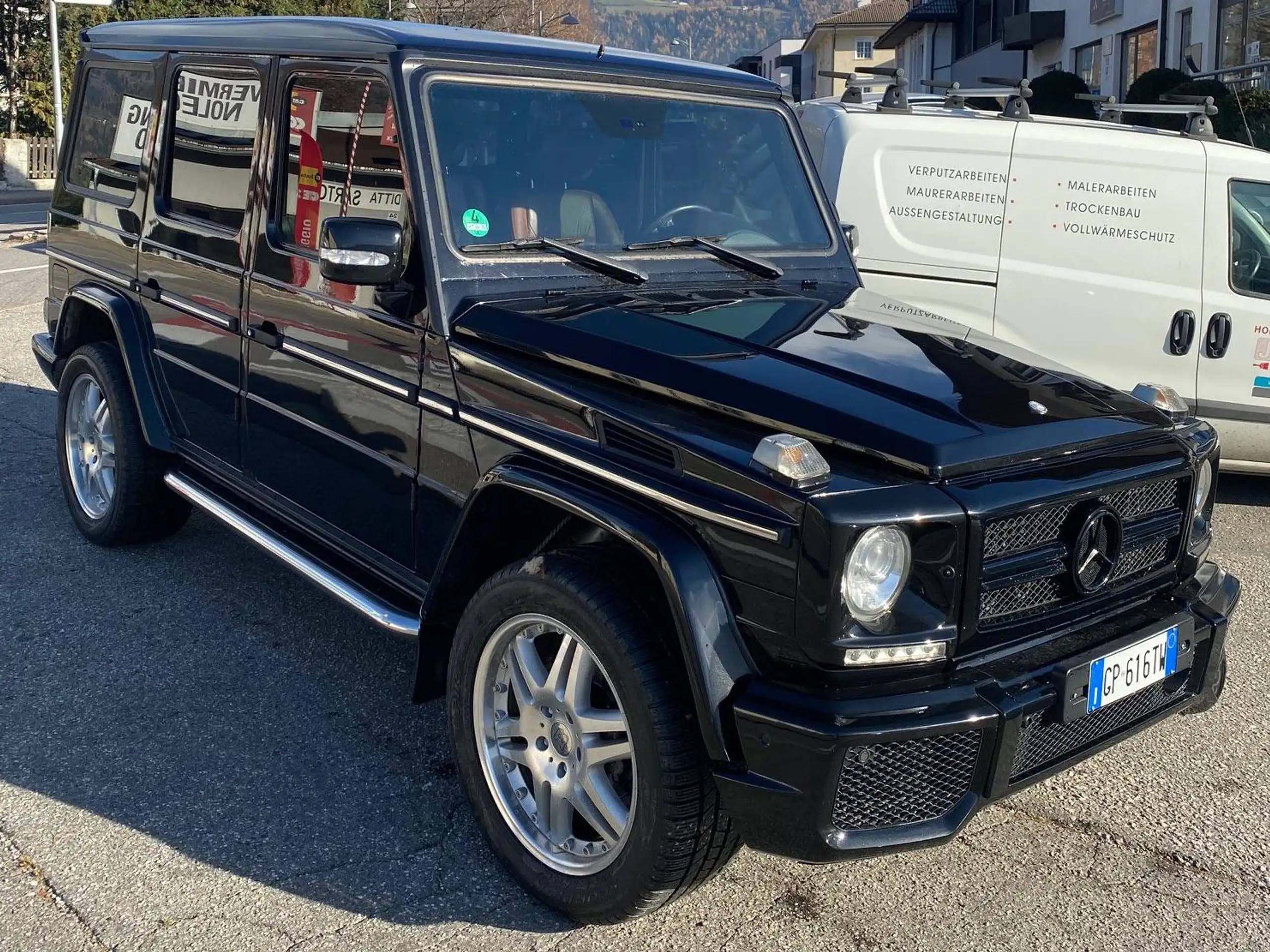 Mercedes-Benz - G 320