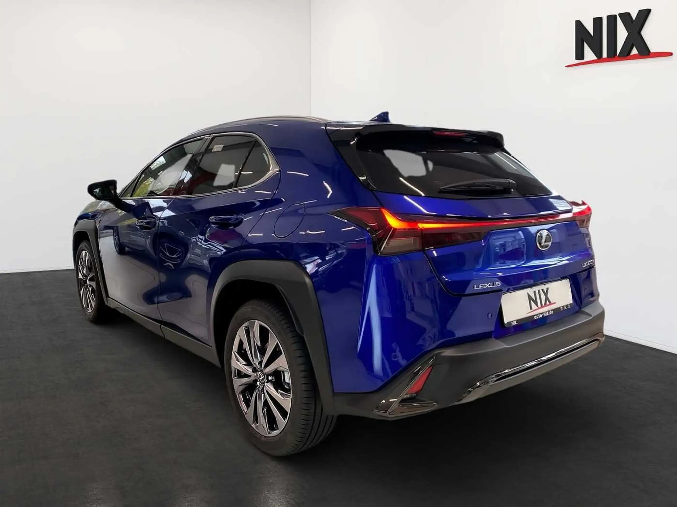 Lexus - UX 300h