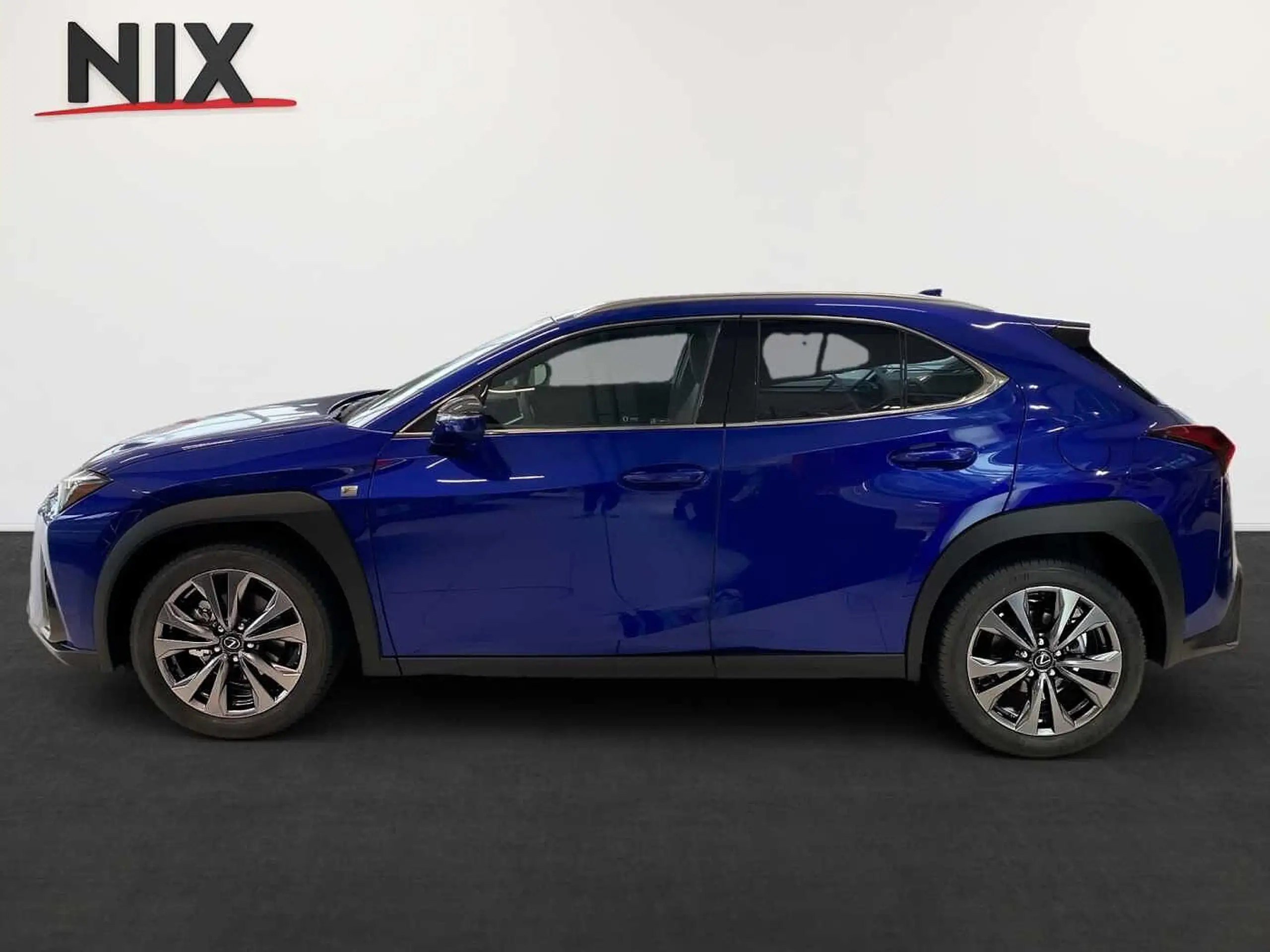 Lexus - UX 300h