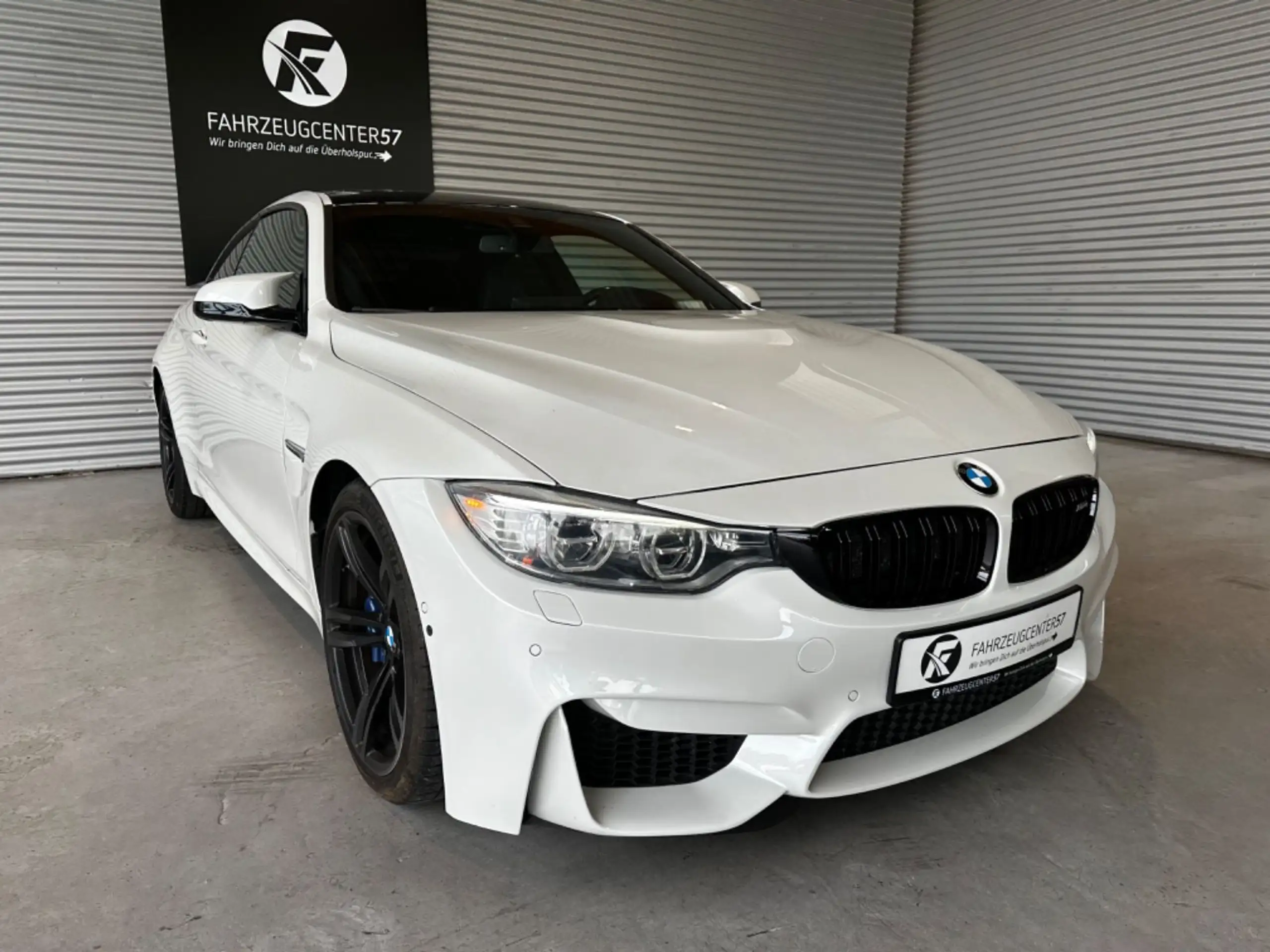 BMW - M4