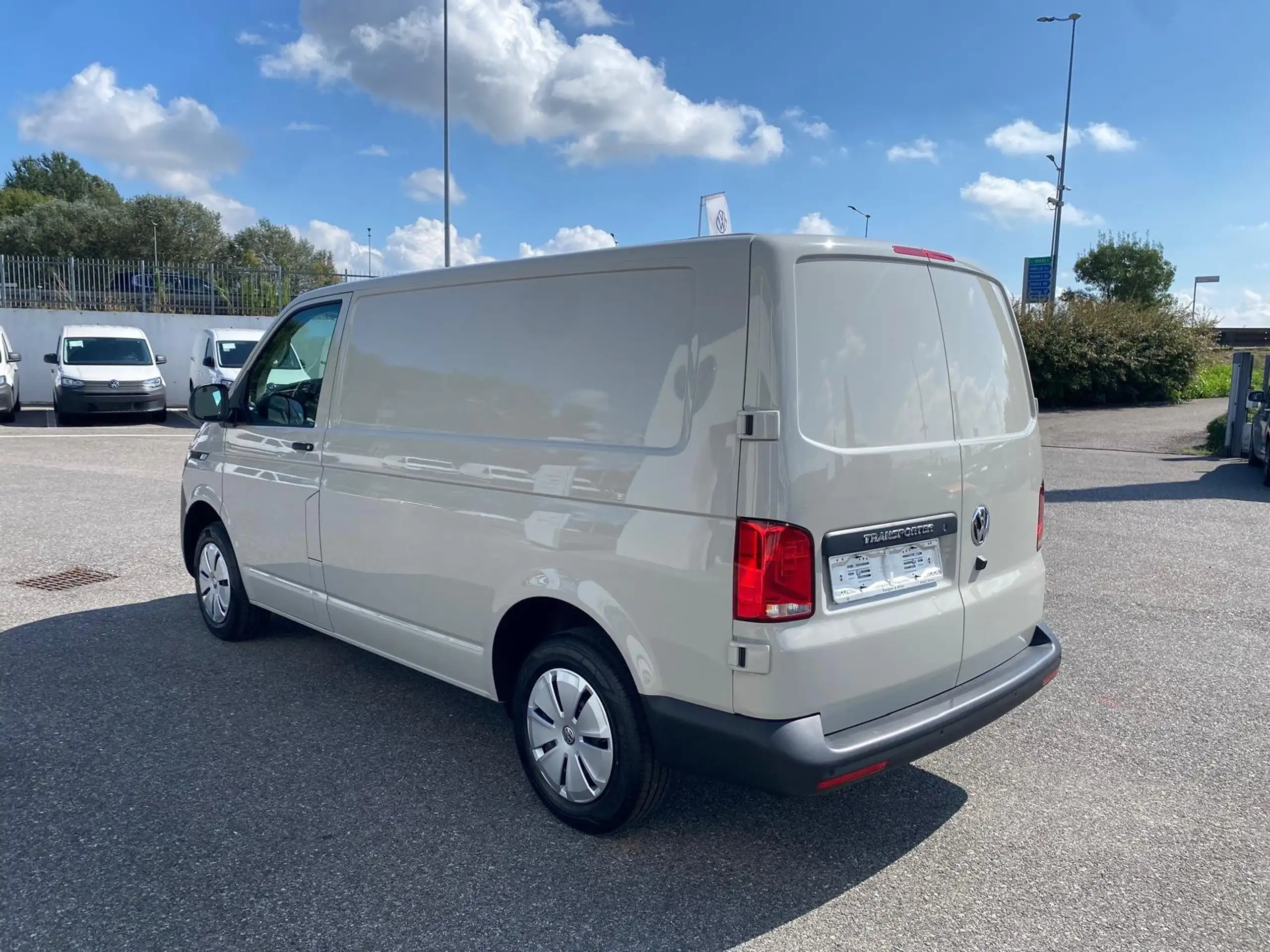 Volkswagen - T6.1 Transporter